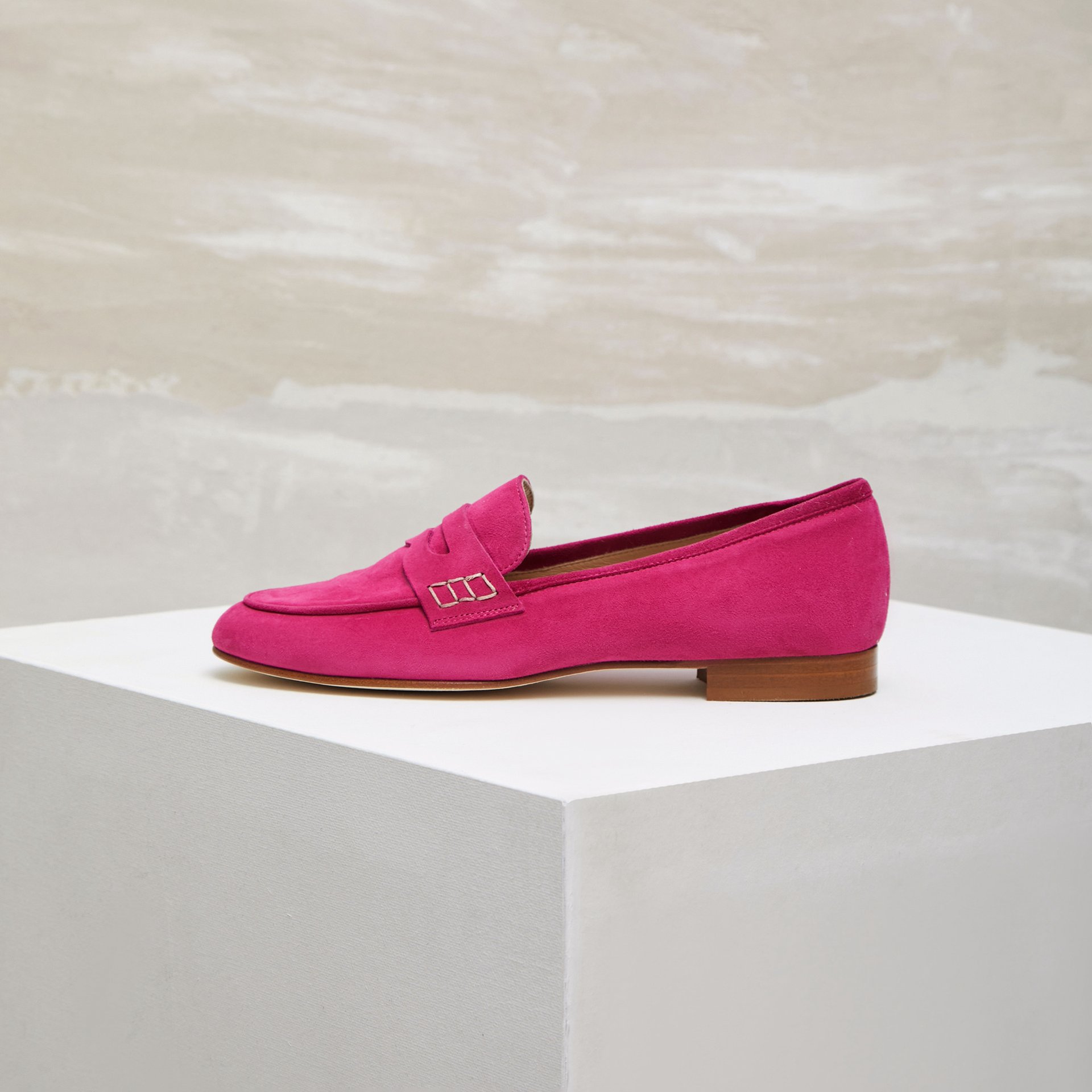 Розовые замшевые лоферы - Main image