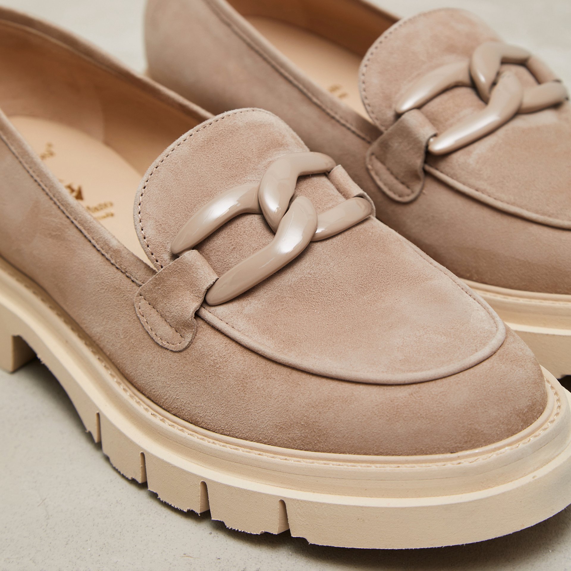 Бежевые замшевые лоферы - Image 3 of 5