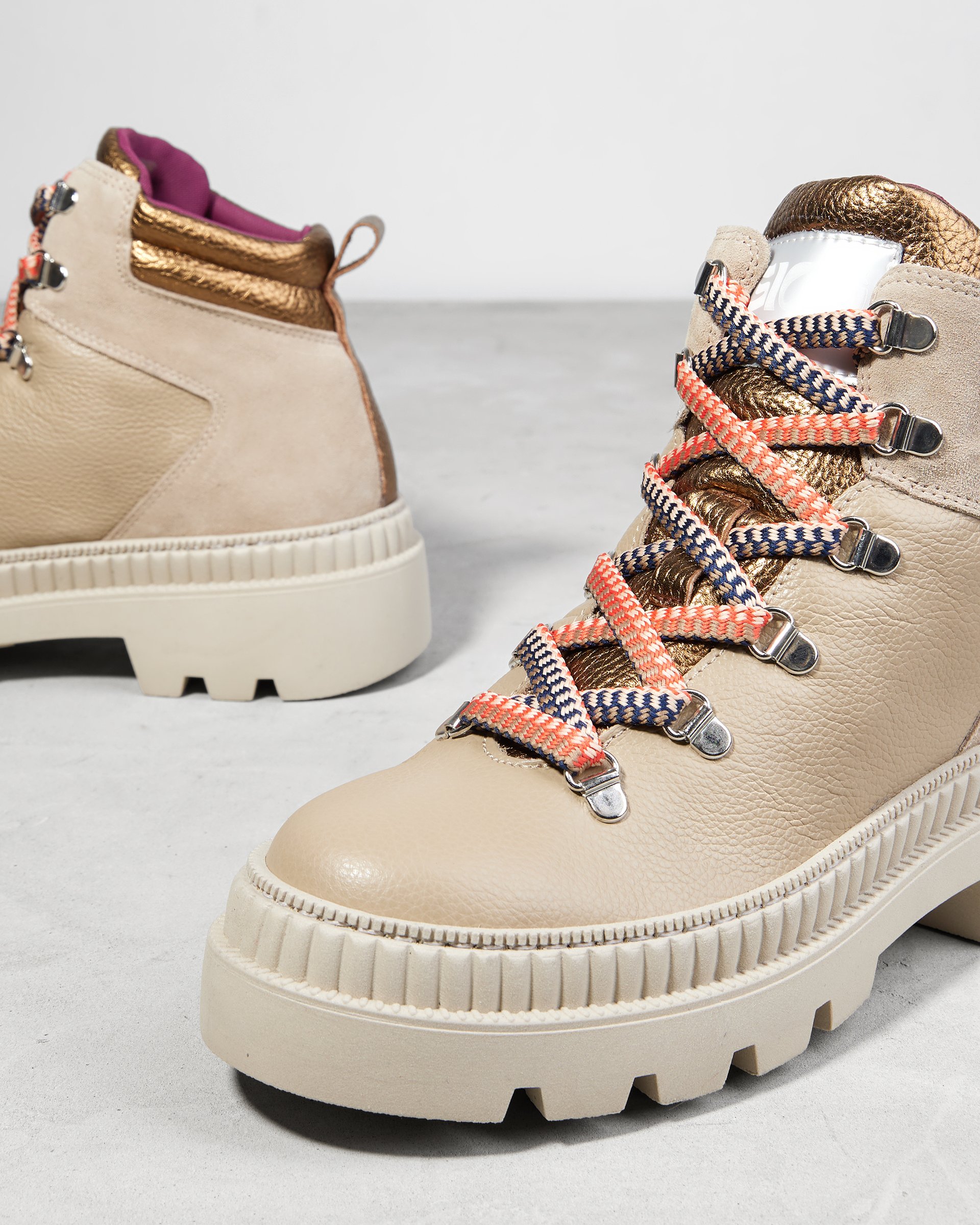 Светло-серые кожаные ботинки - Image 4 of 4