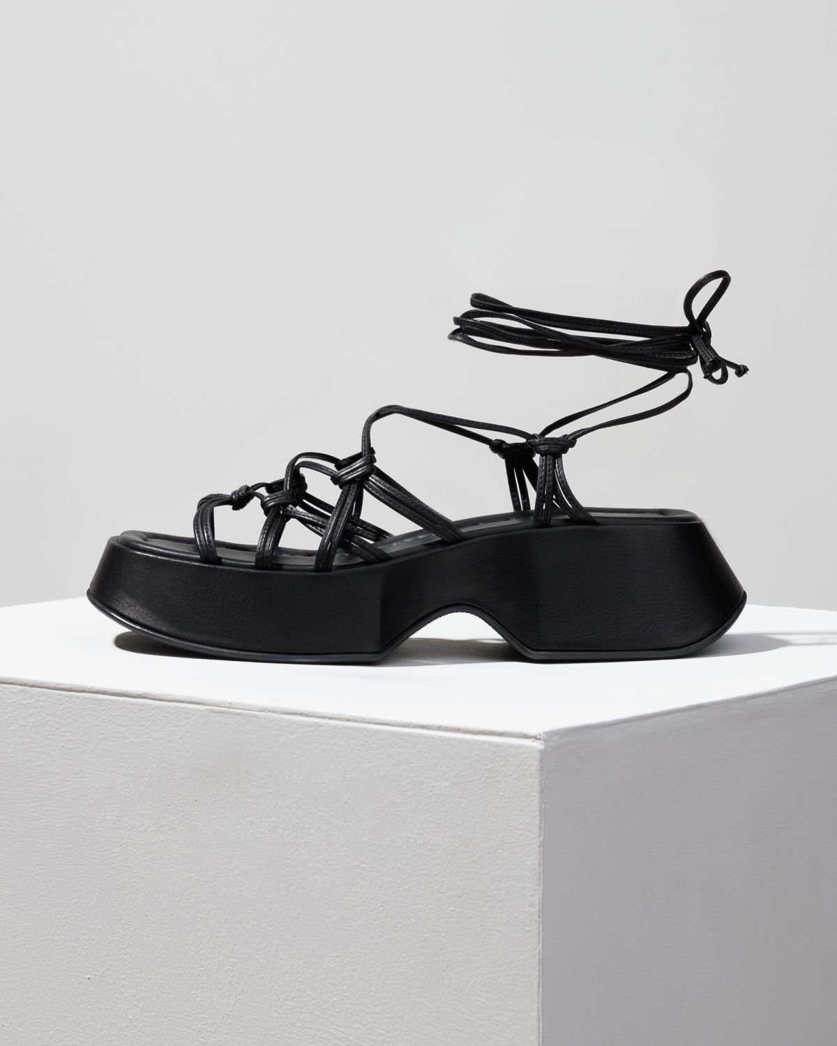 Черные кожаные босоножки - Main image