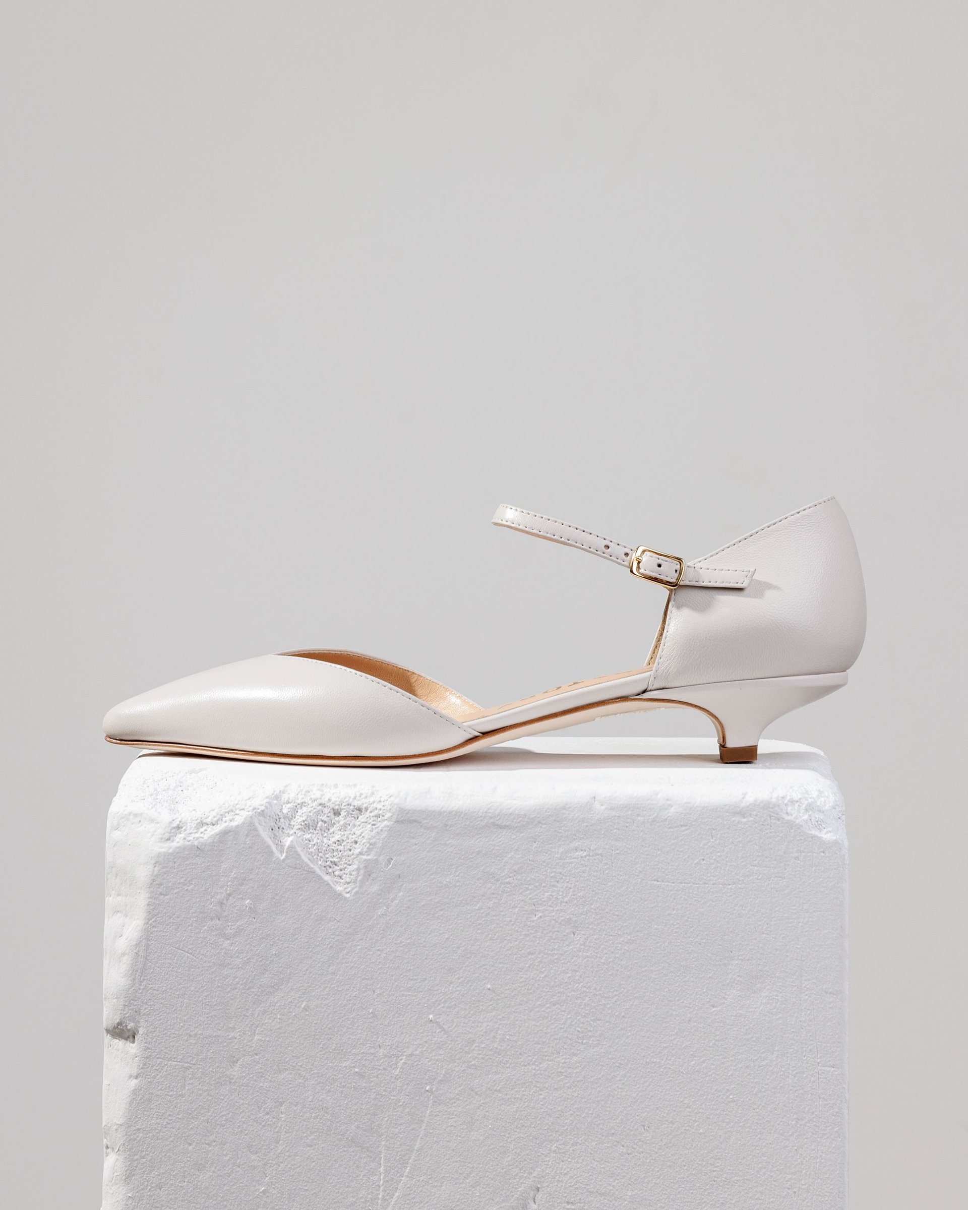 Белые кожаные туфли - Main image