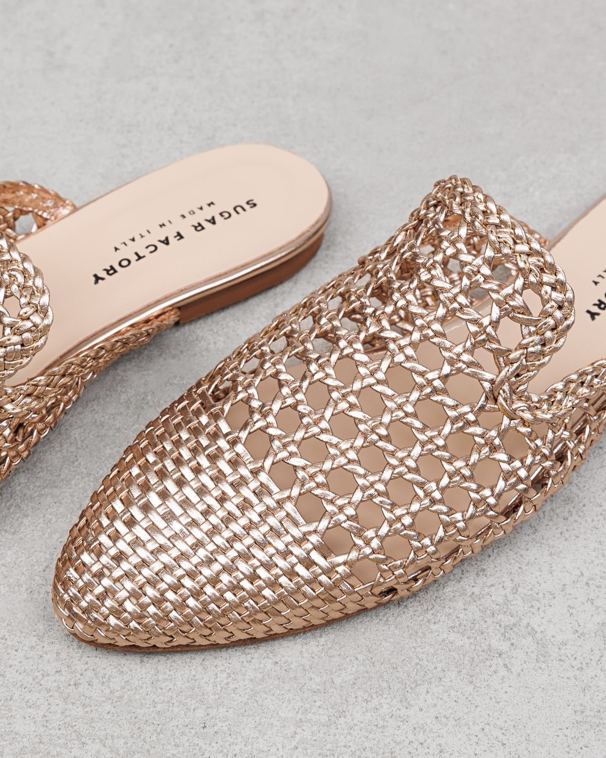 Бежевые блестящие слиперы - Image 4 of 6