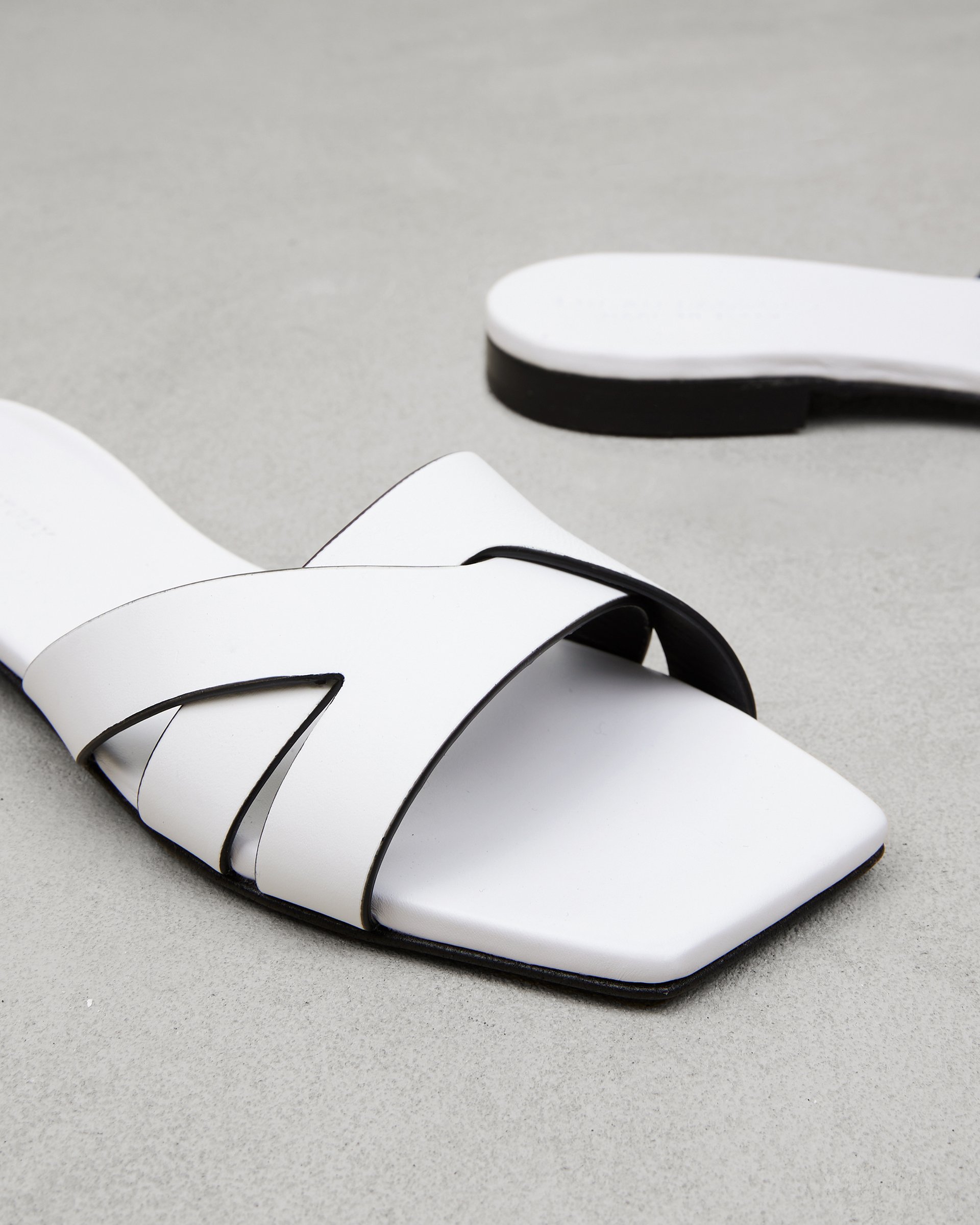 Белые кожаные пантолеты - Image 4 of 6