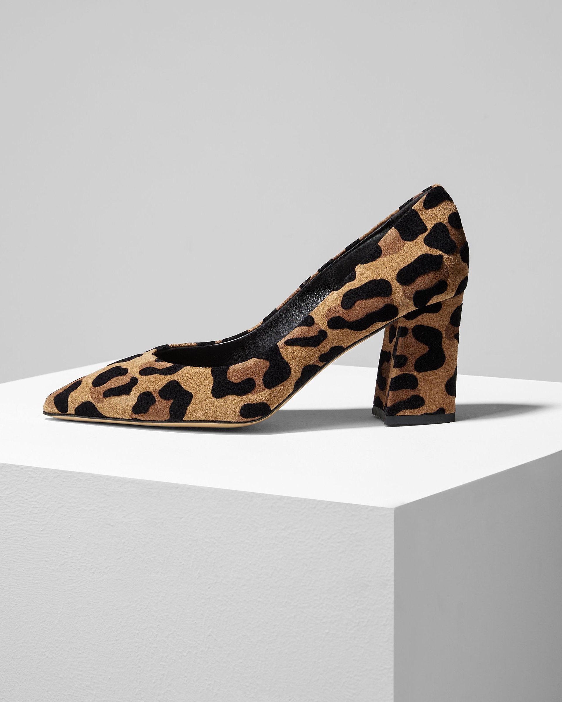 Леопардовые замшевые туфли - Main image