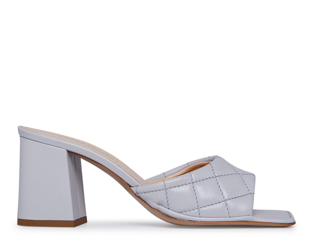 Сиреневые кожаные мюли