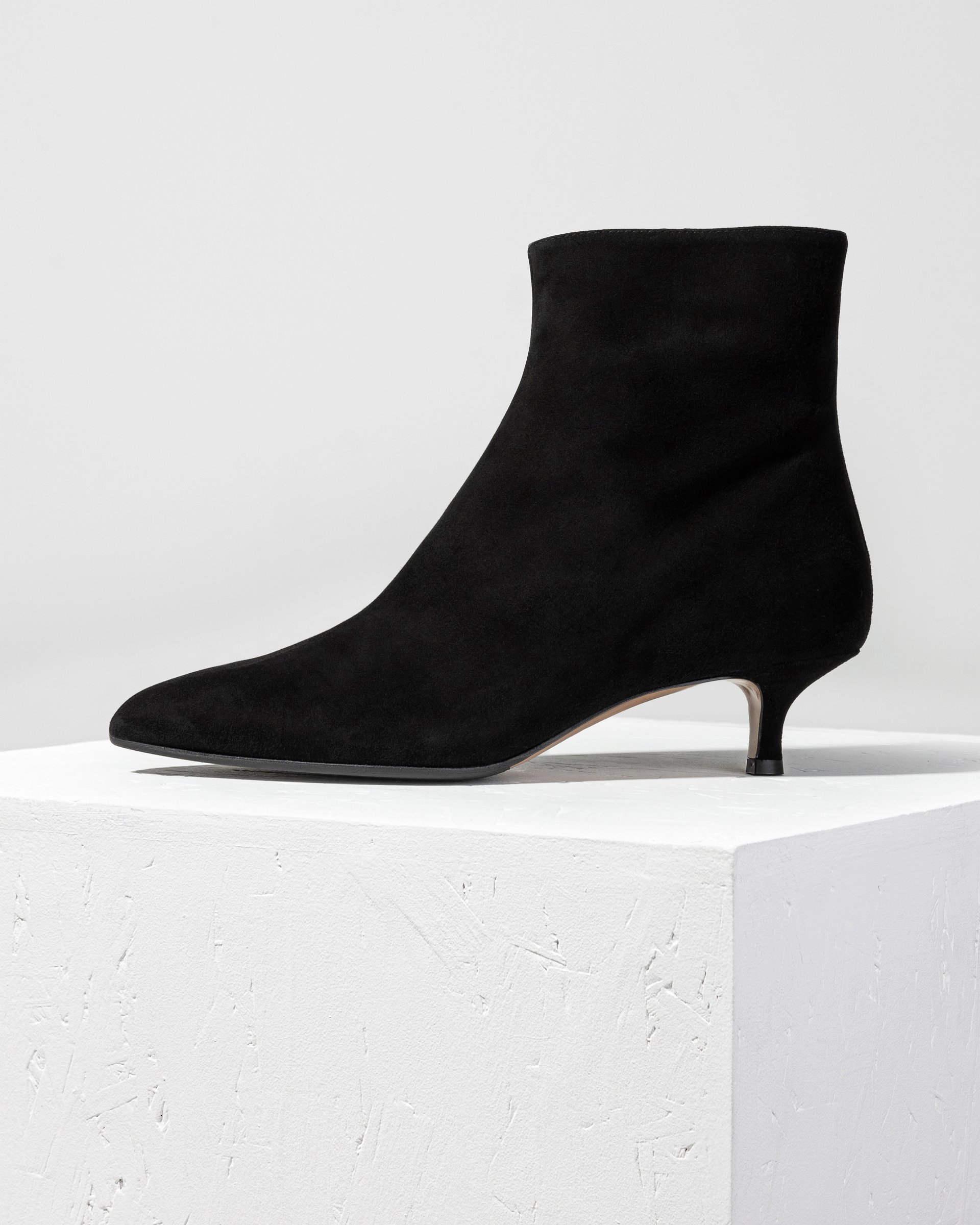 Черные замшевые ботильоны - Main image