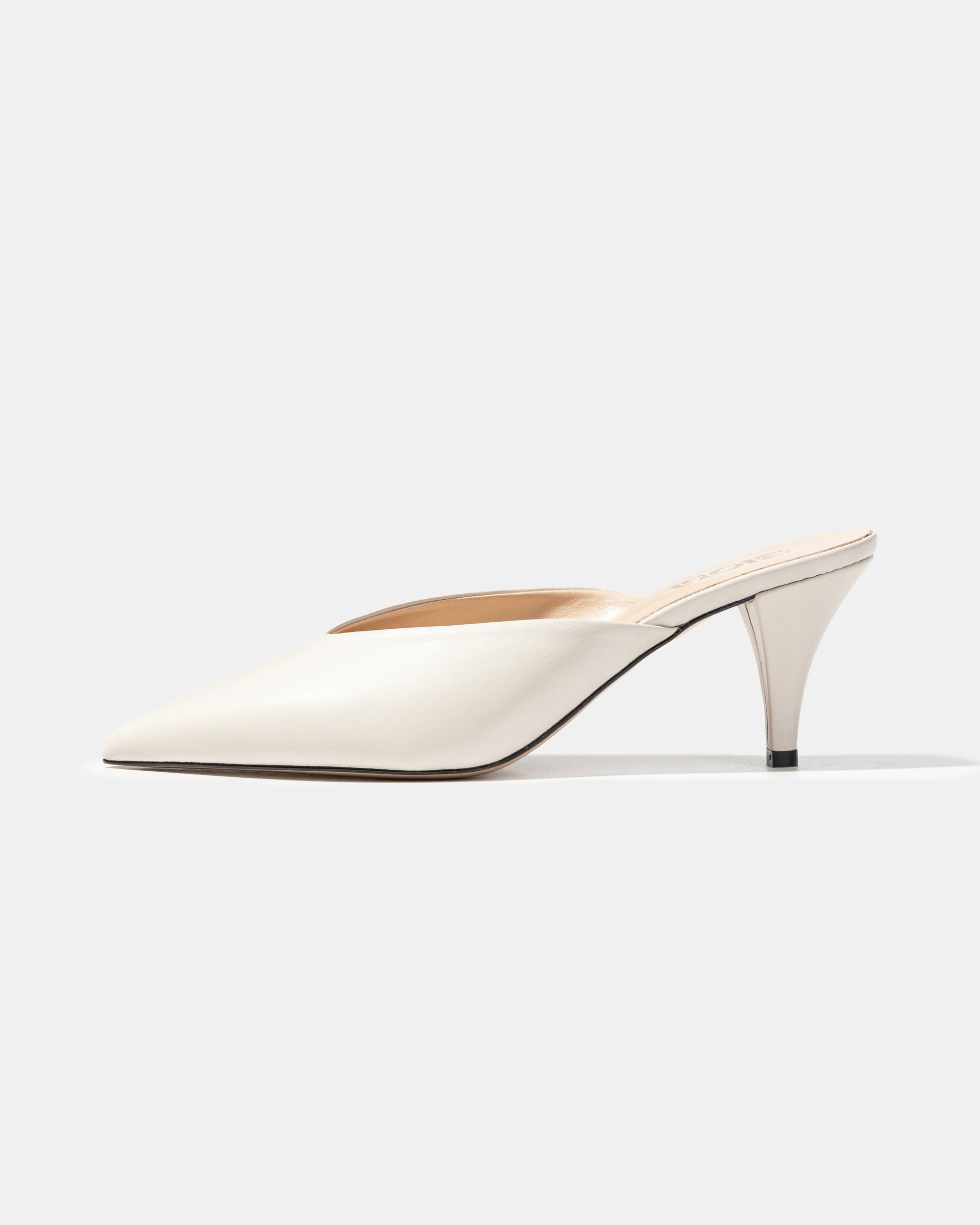 Бежевые кожаные мюли