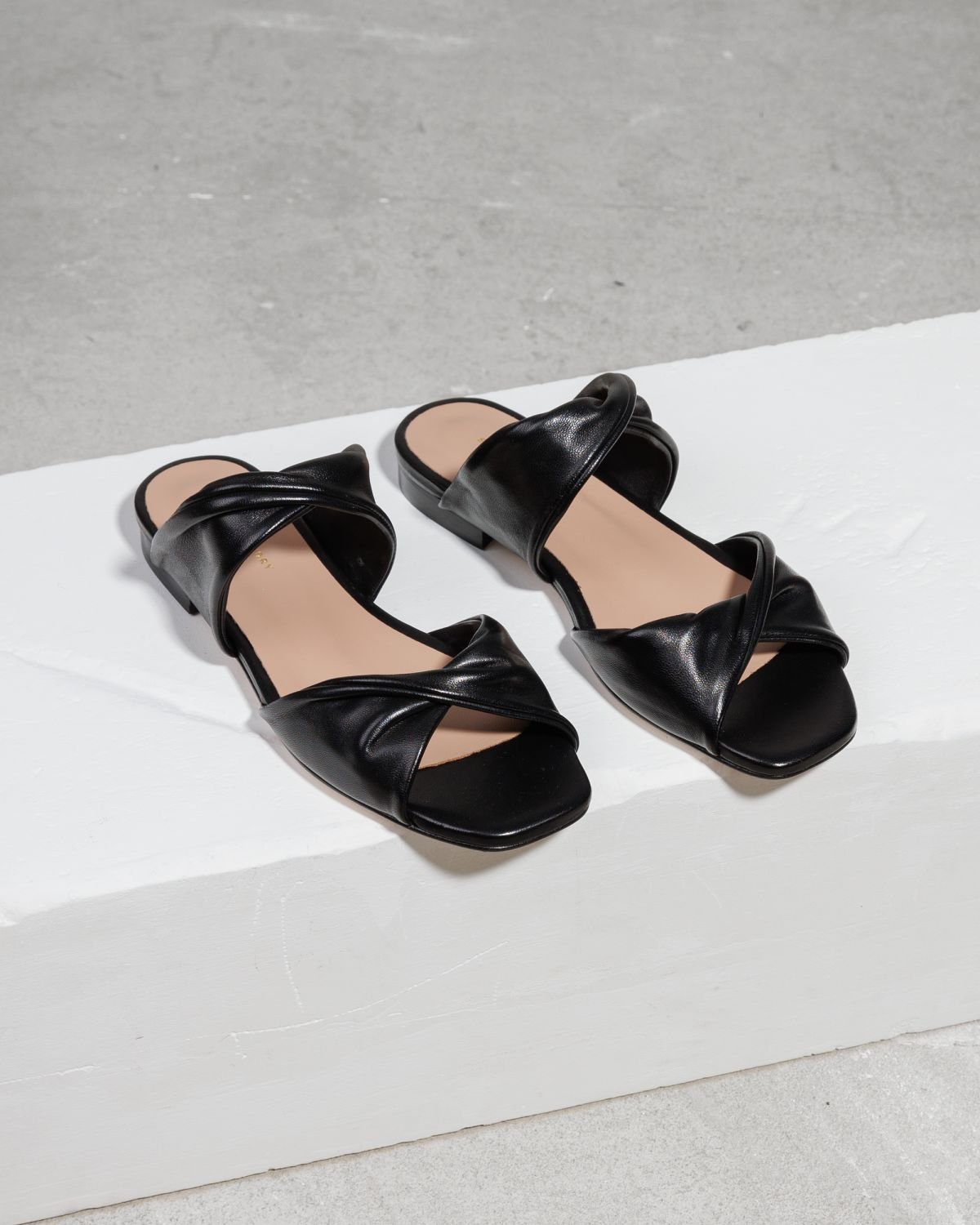 Черные кожаные босоножки - Image 3 of 6