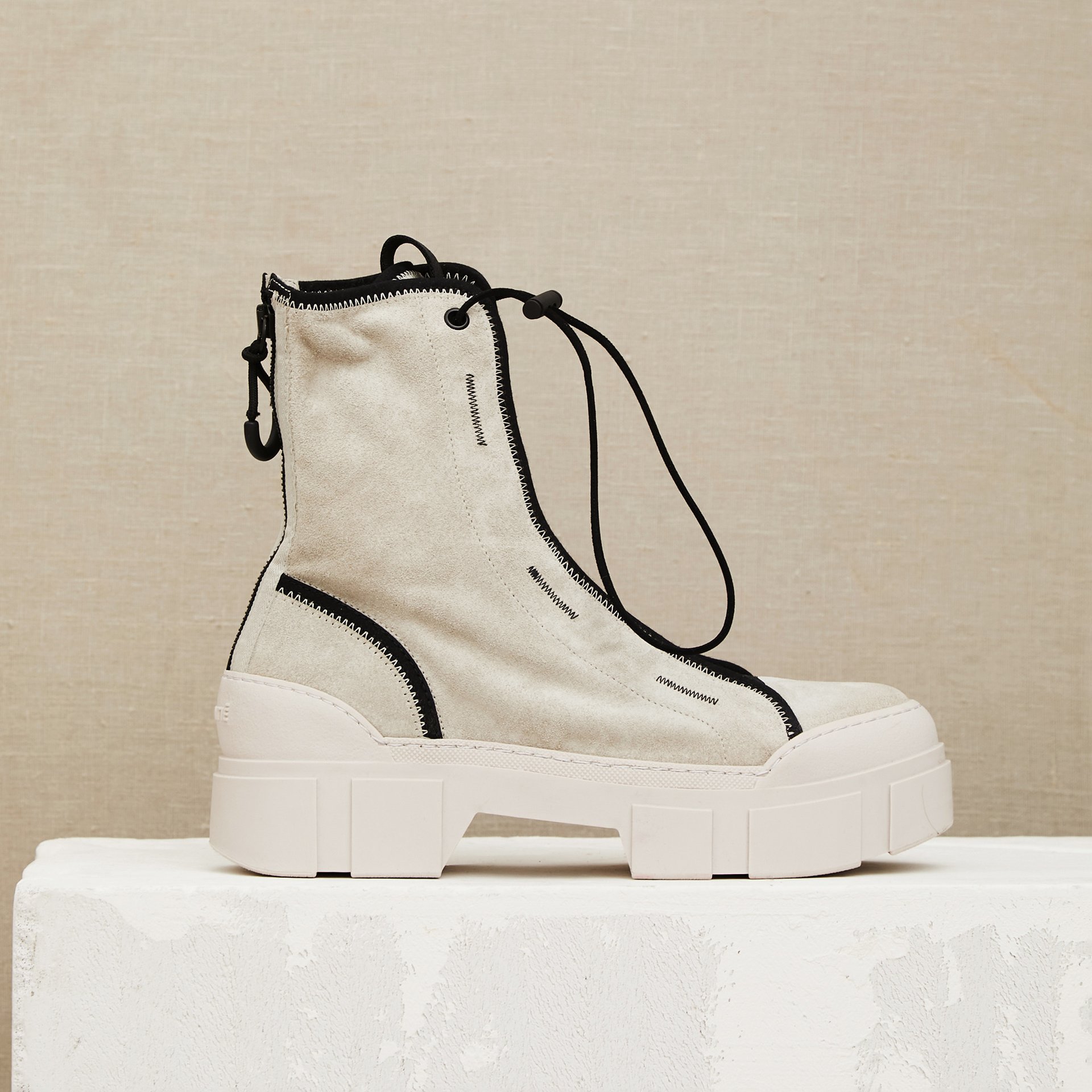 Серые замшевые ботинки - Main image