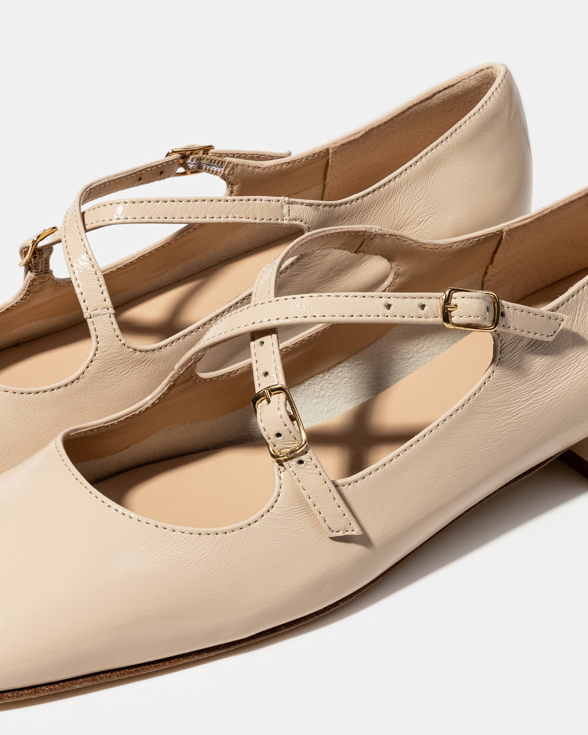 Бледно-бежевые кожаные туфли на низком каблуке - Image 4 of 4