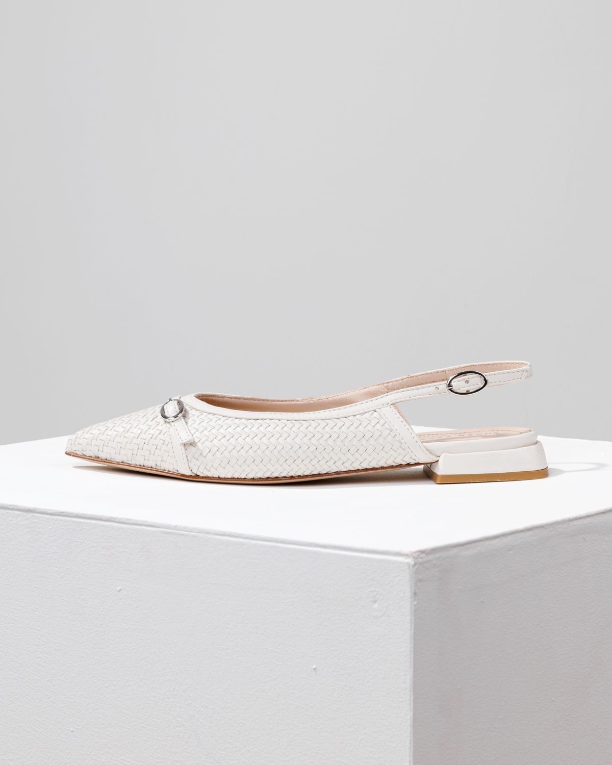 Белые кожаные туфли - Main image