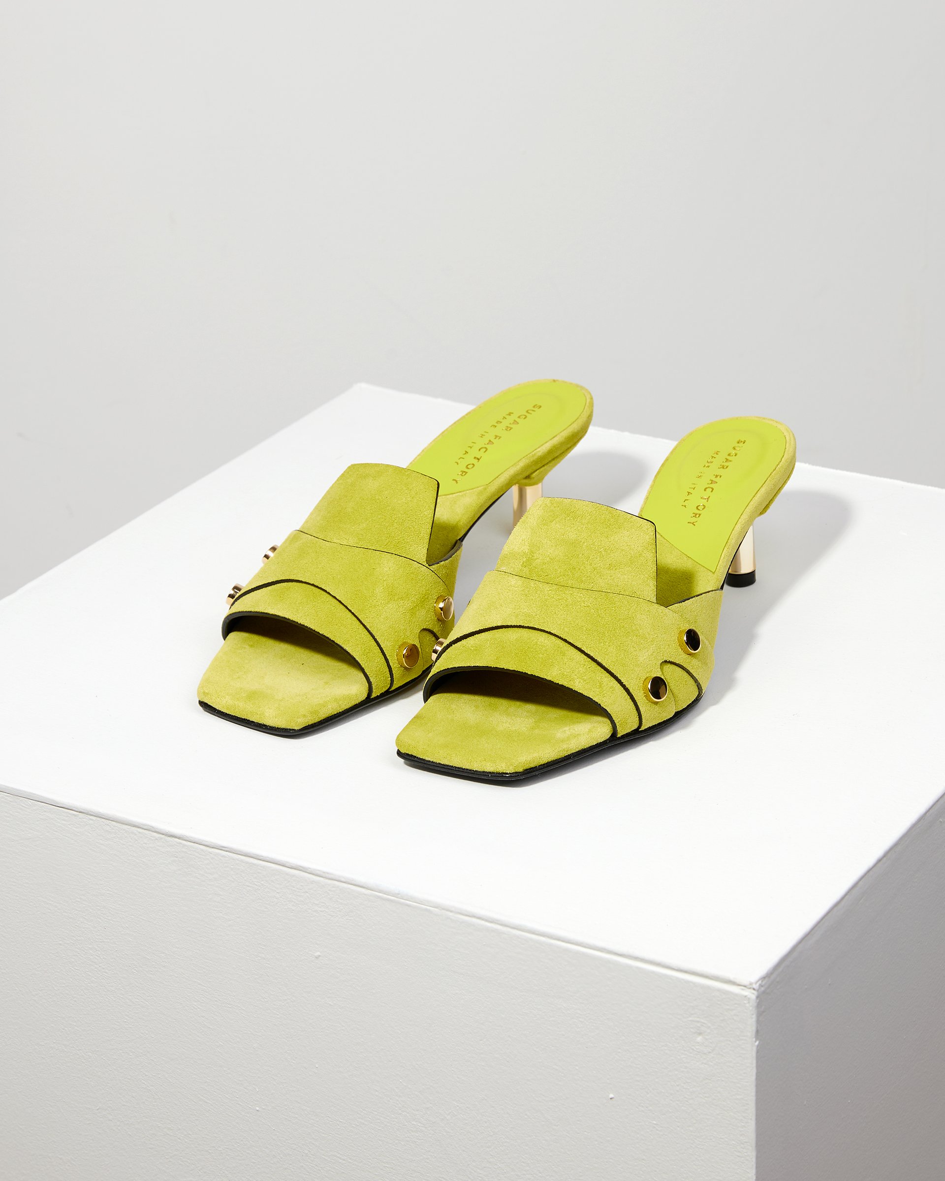 Салатовые замшевые босоножки - Image 3 of 6