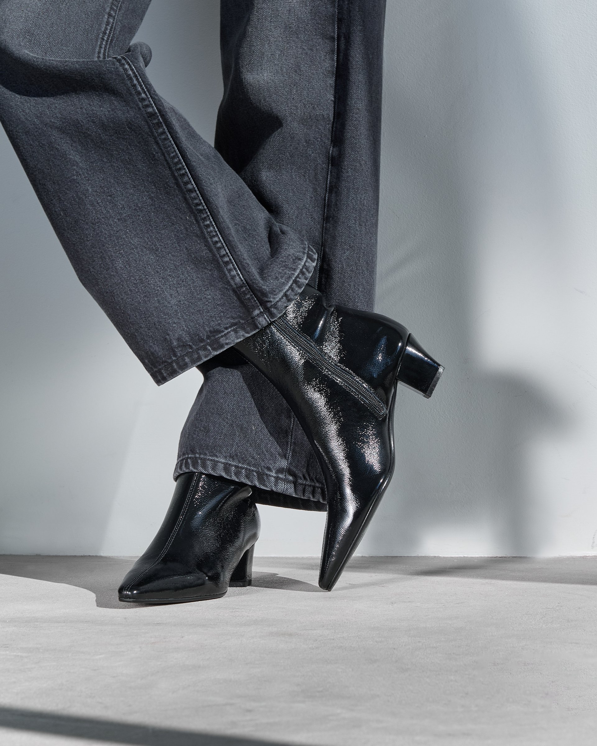 Черные лакированные ботильоны - Image 7 of 7