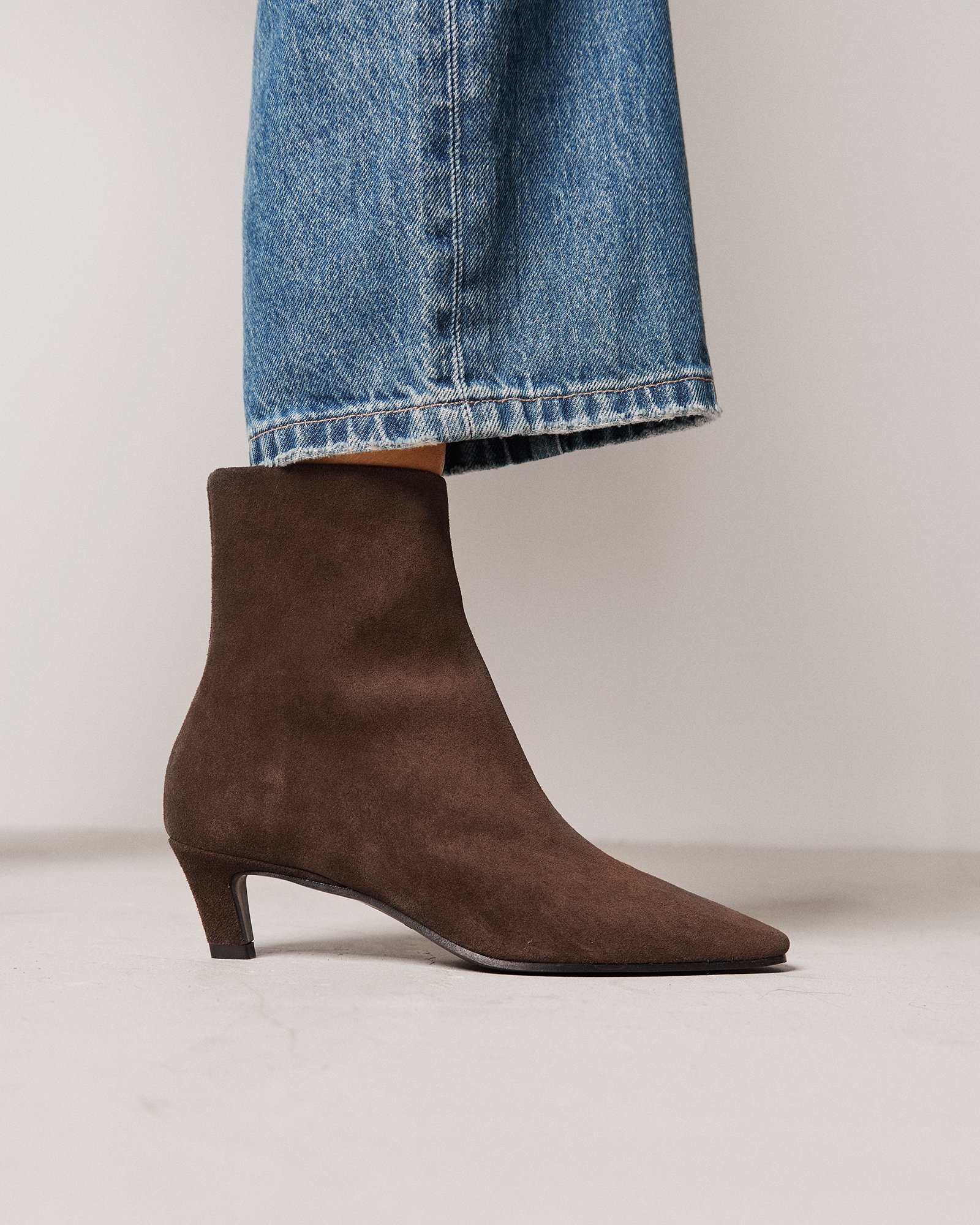 Коричневые замшевые ботильоны - Image 6 of 6