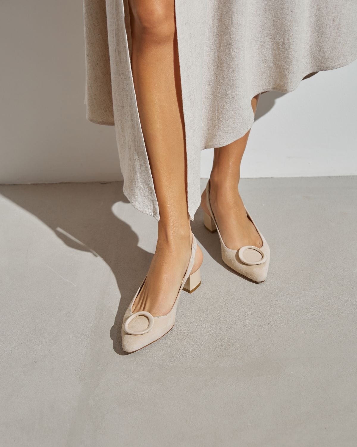 Светло-бежевые замшевые туфли - Image 7 of 7