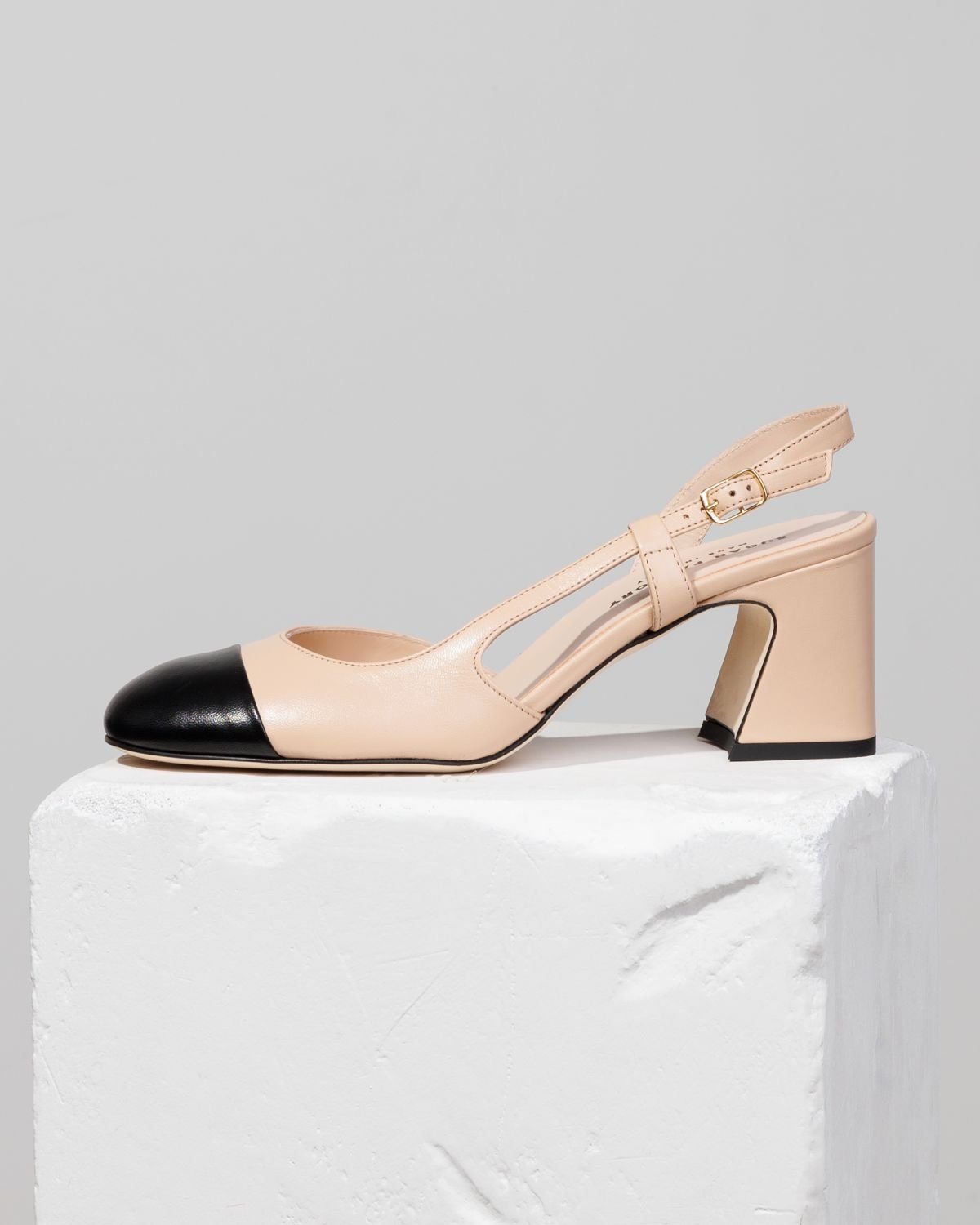 Светло-бежевые кожаные туфли - Main image