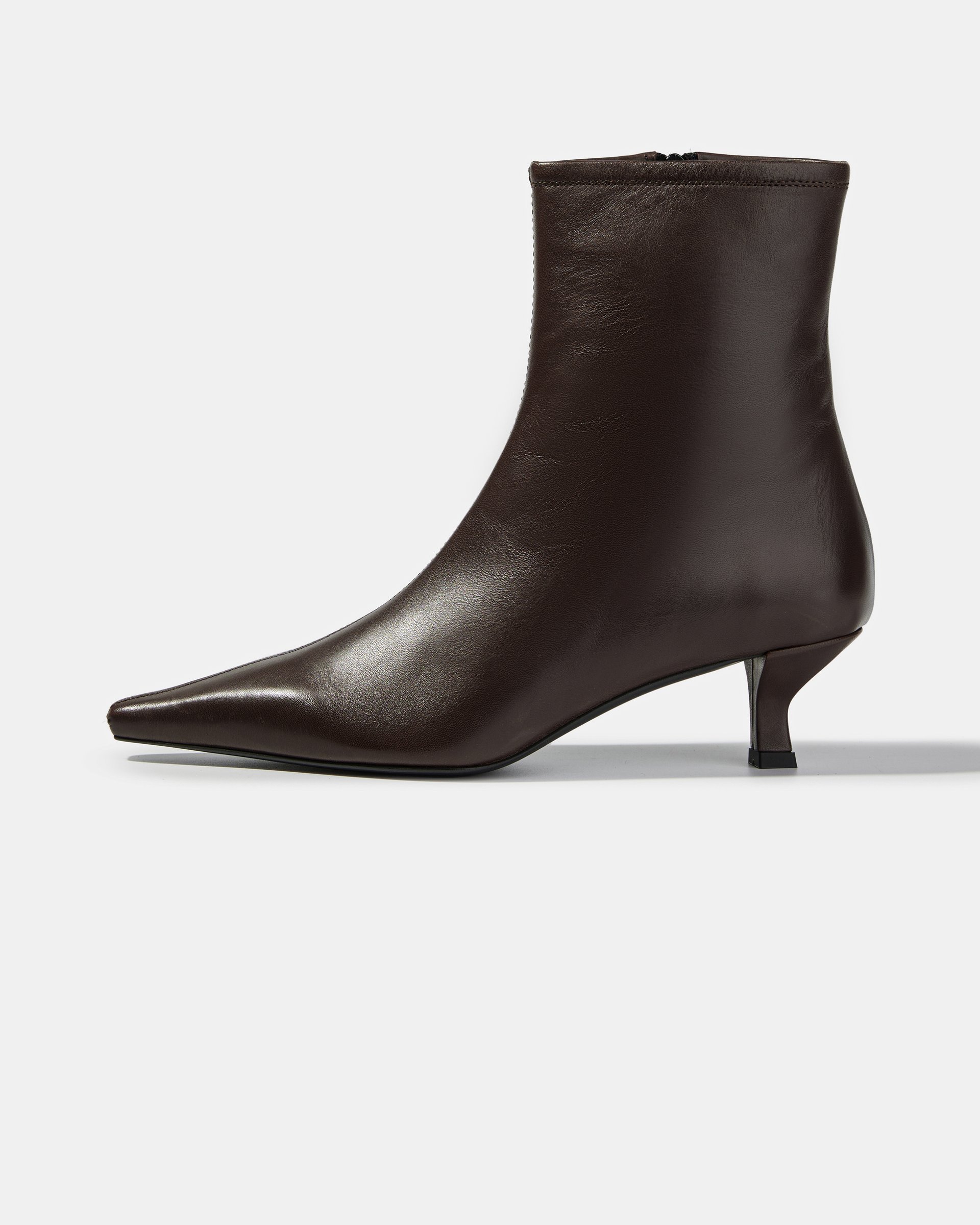 Темно-коричневые кожаные ботильоны
