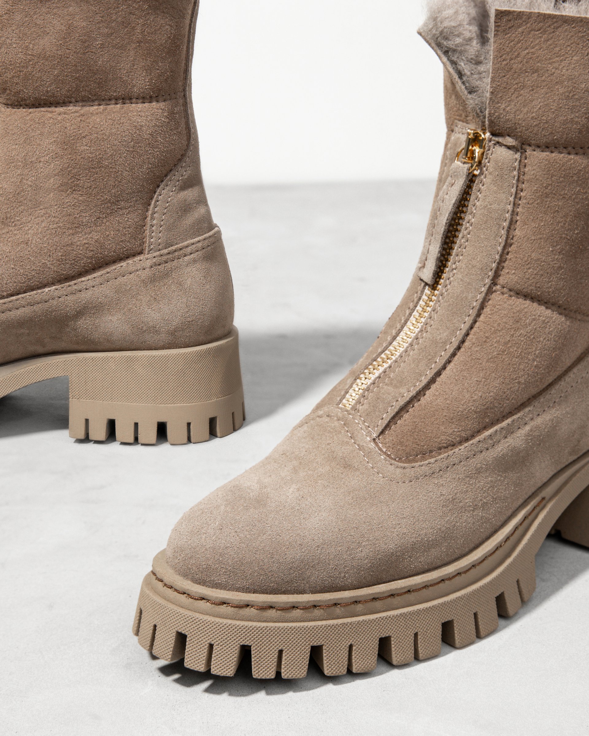 Серые замшевые зимние ботинки - Image 4 of 6