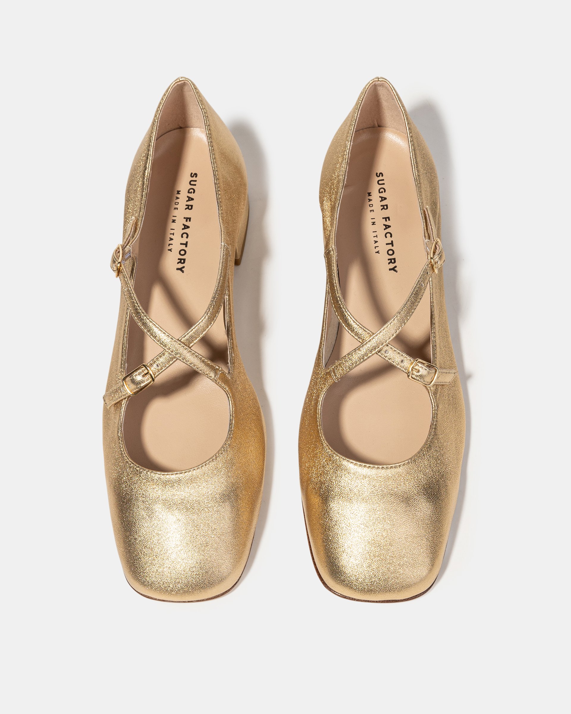 Золотистые кожаные туфли с ремешками - Image 3 of 4