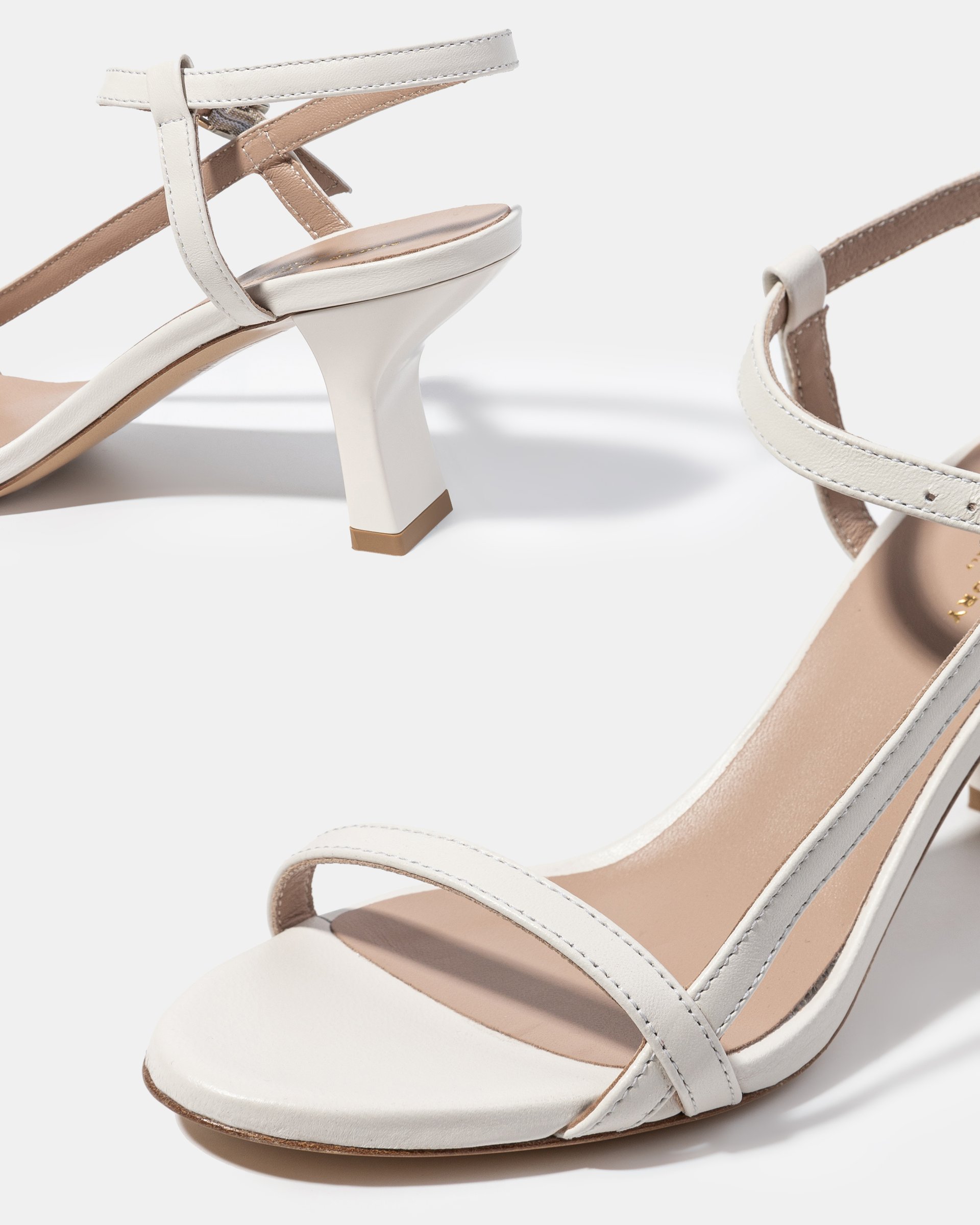 Белые босоножки с ремешками - Image 4 of 4