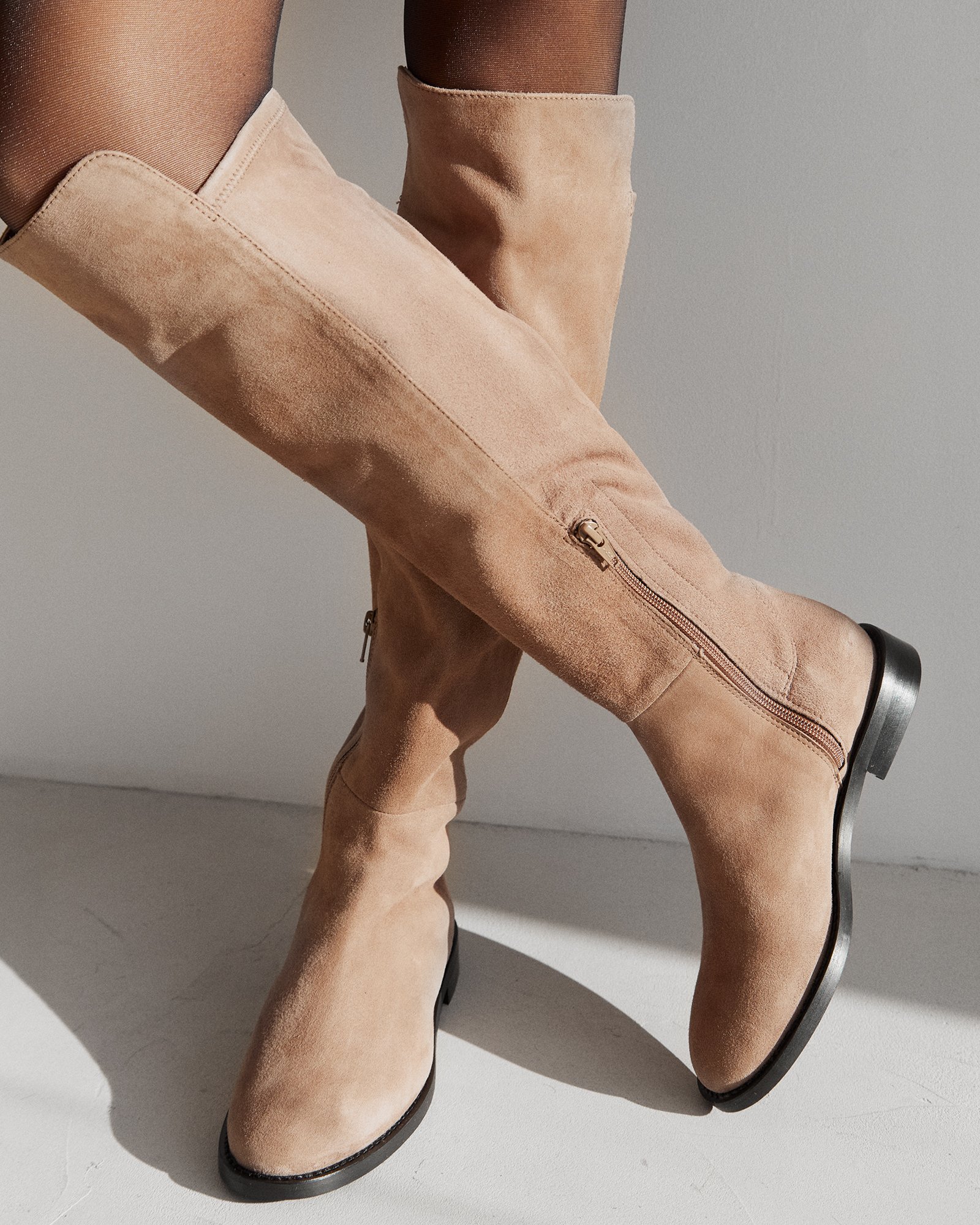 Светло-бежевые замшевые сапоги - Image 5 of 5