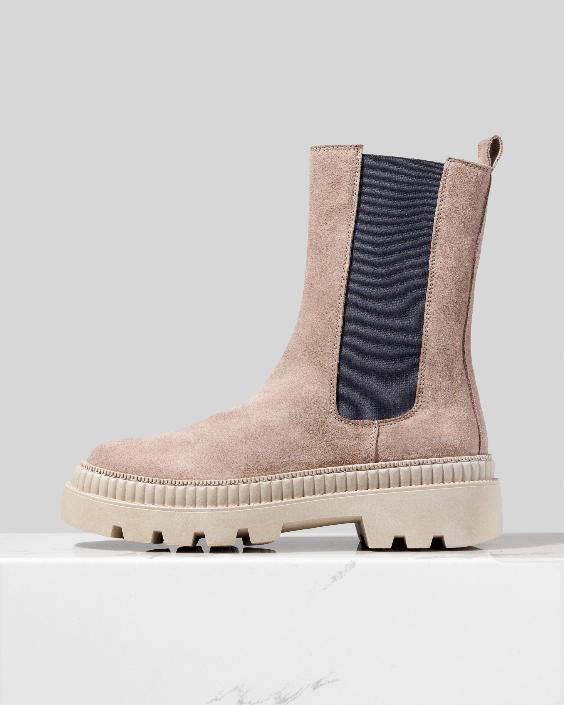 Светло-бежевые замшевые ботинки - Main image