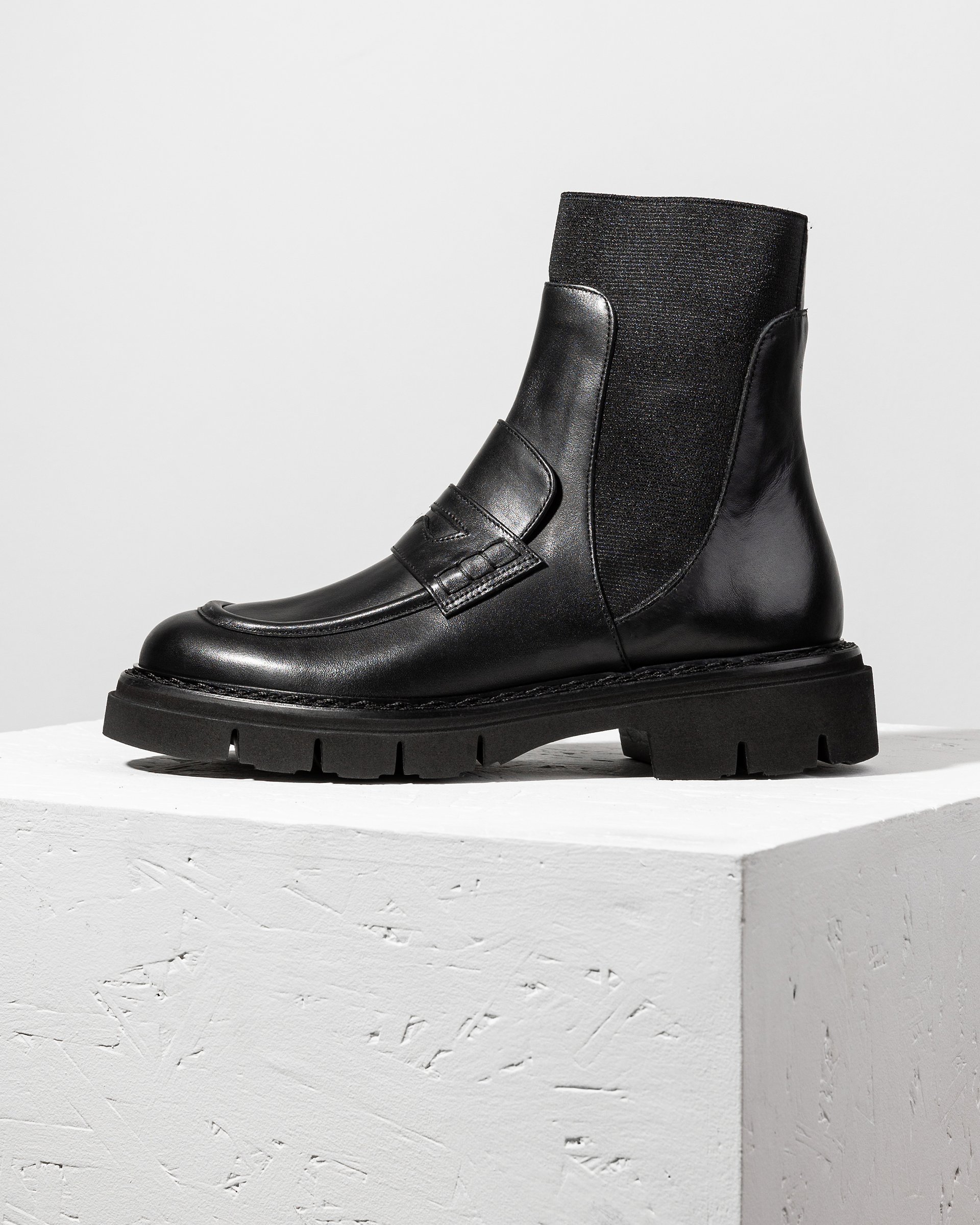 Черные кожаные ботинки - Main image