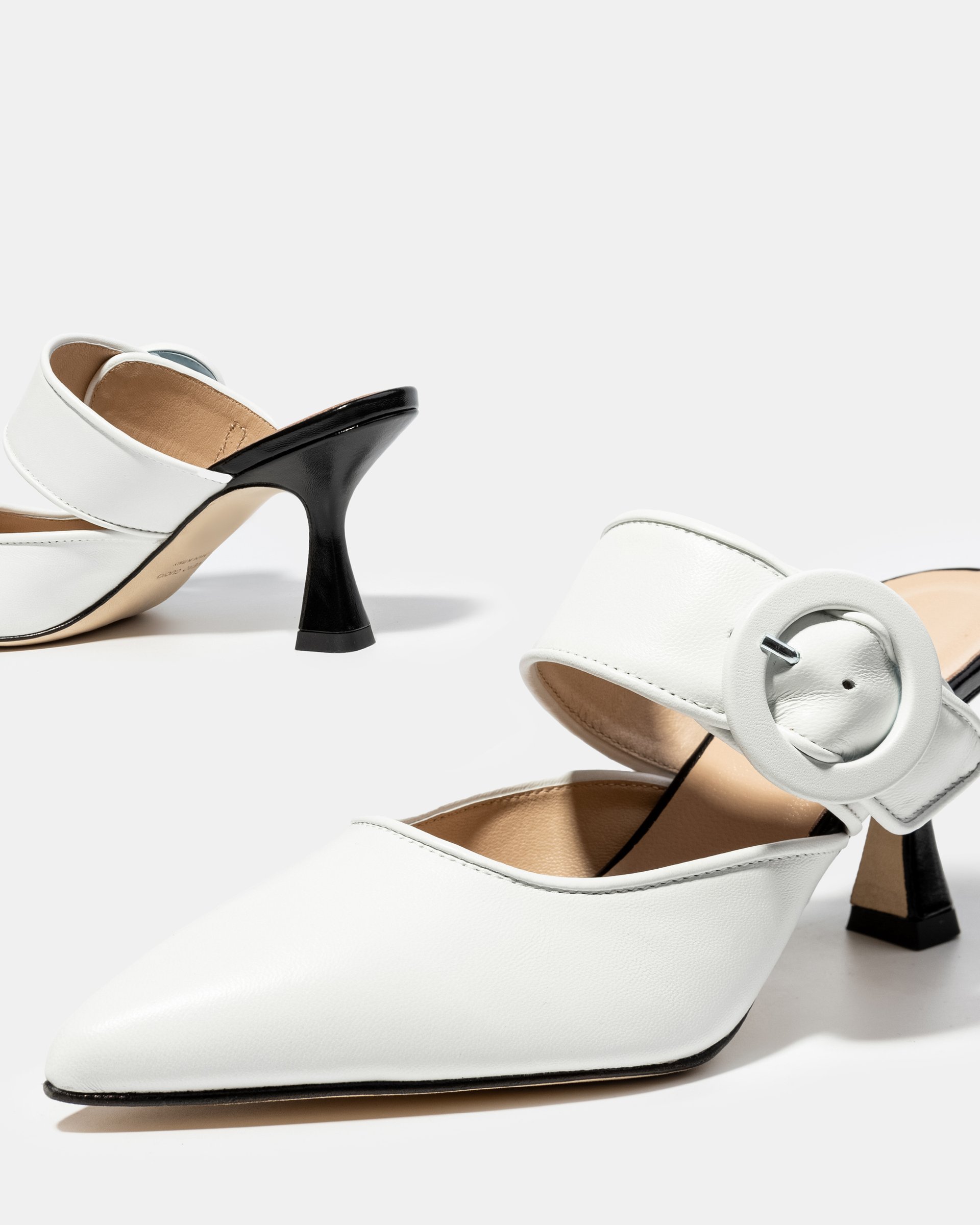 Белые кожаные туфли на высоком каблуке - Image 4 of 4