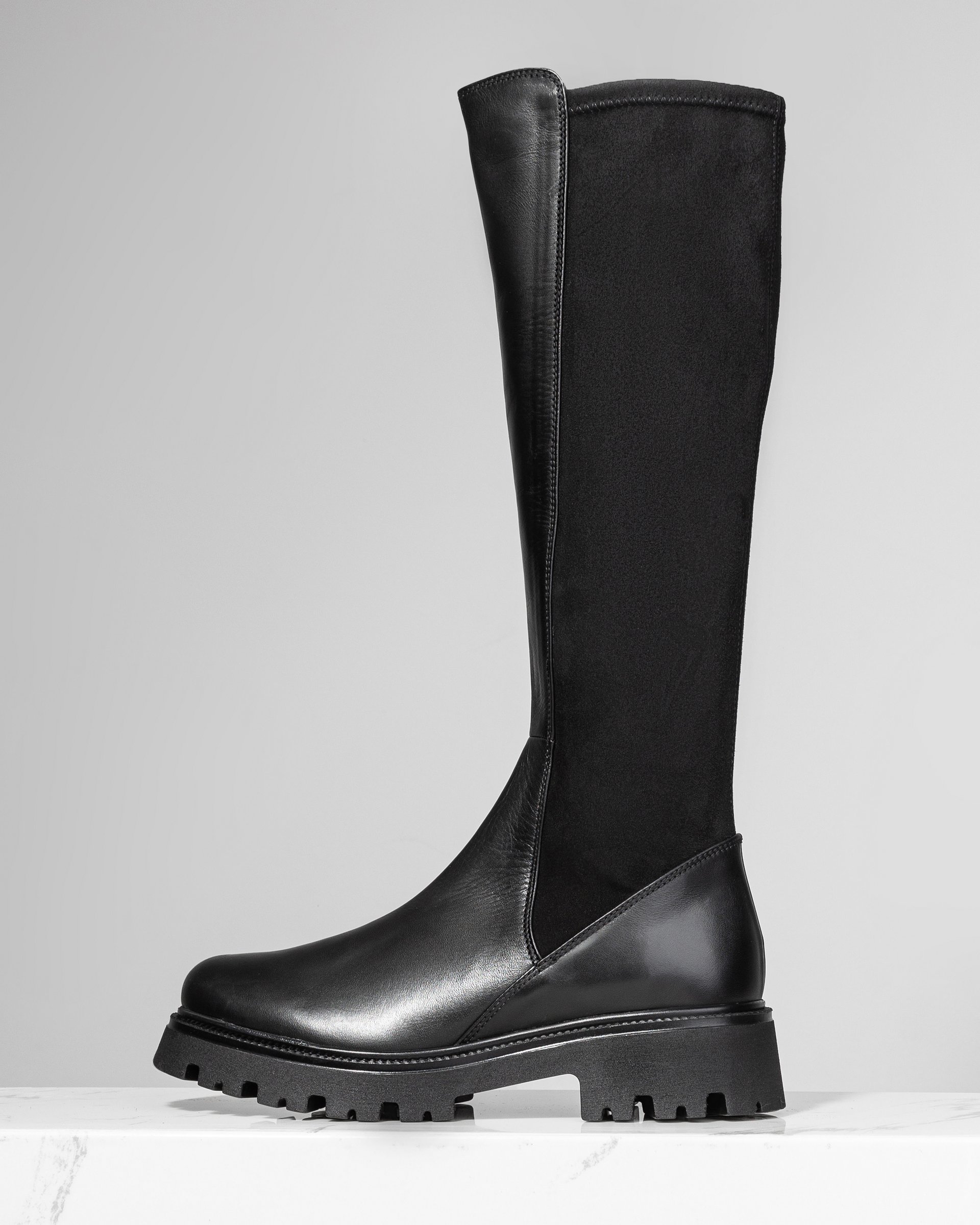 Черные сапоги из натуральной кожи - Main image