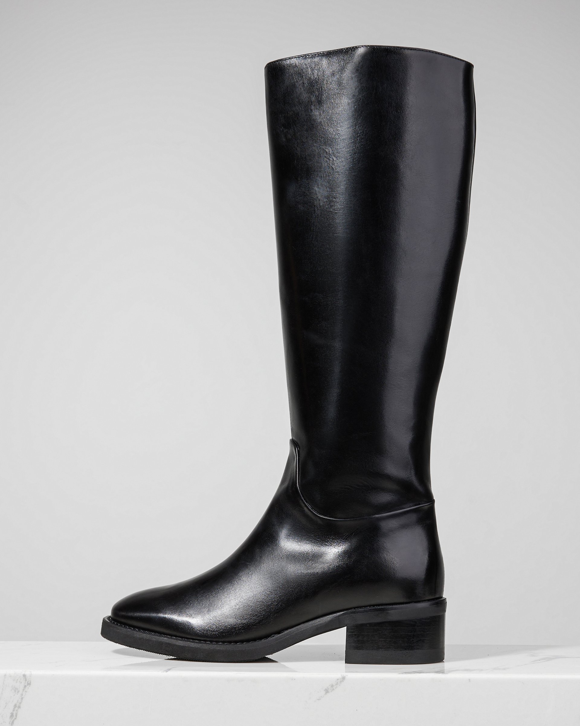 Черные сапоги из натуральной кожи - Main image