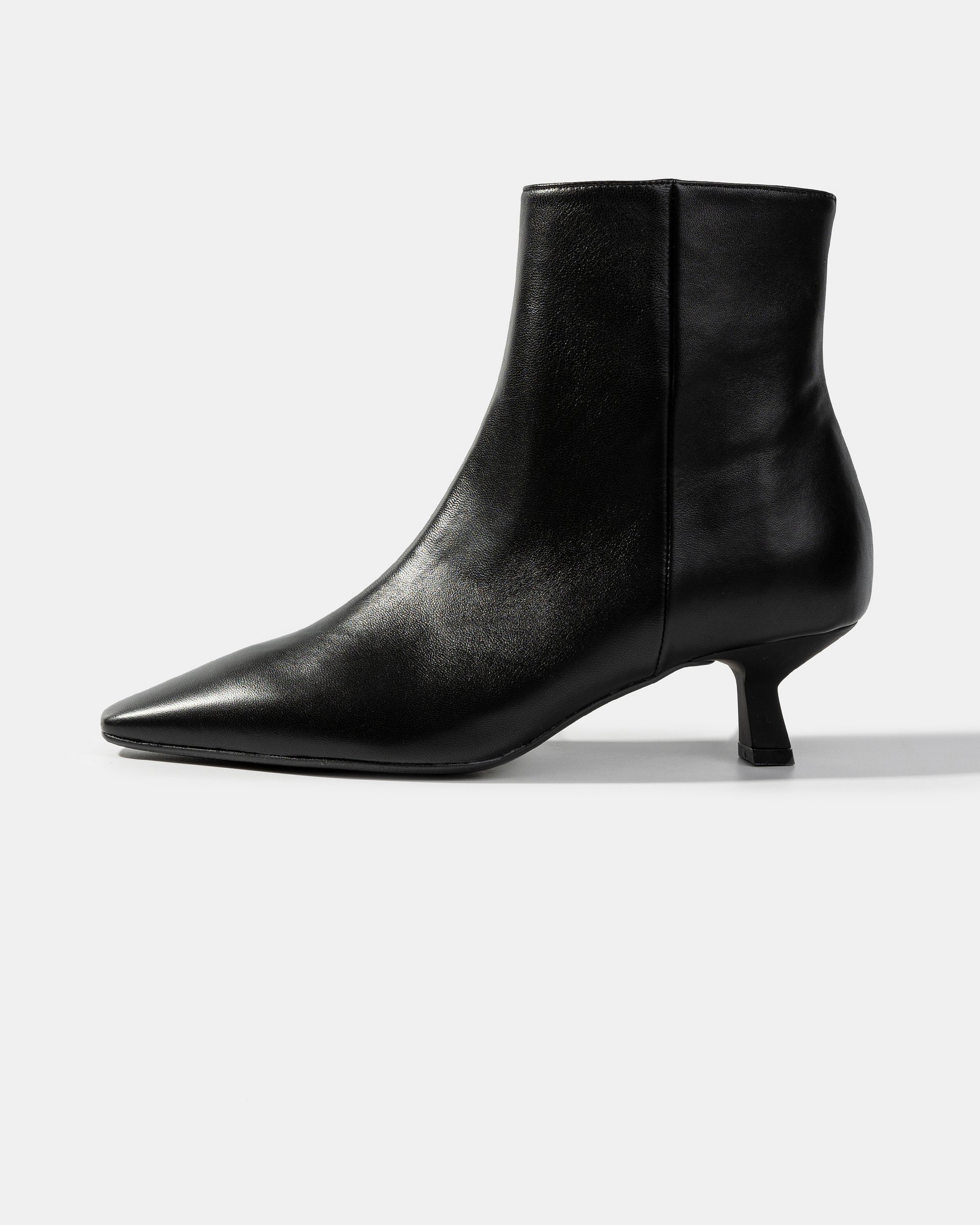 Черные кожаные ботильоны - Main image