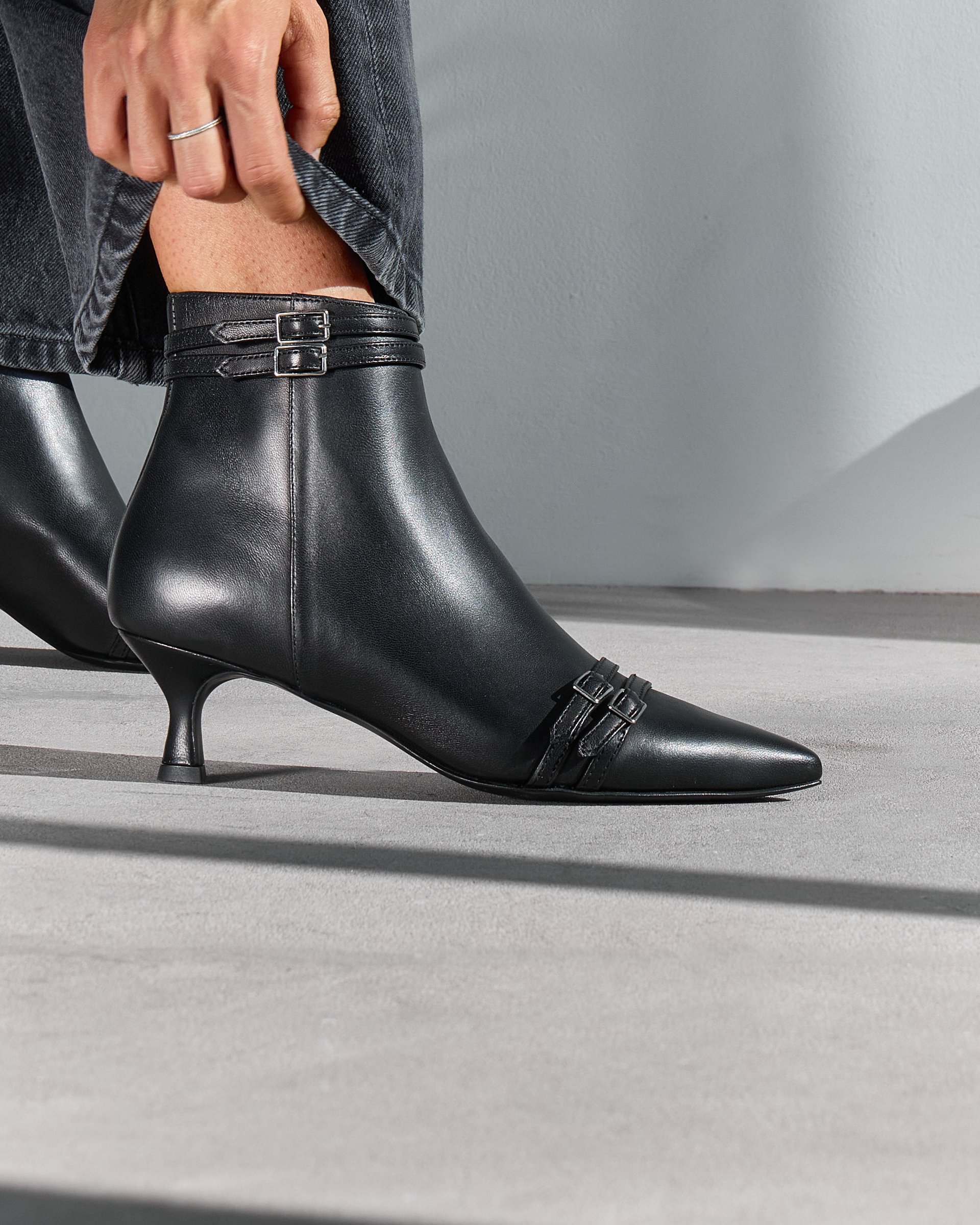 Черные кожаные ботильоны - Image 5 of 8