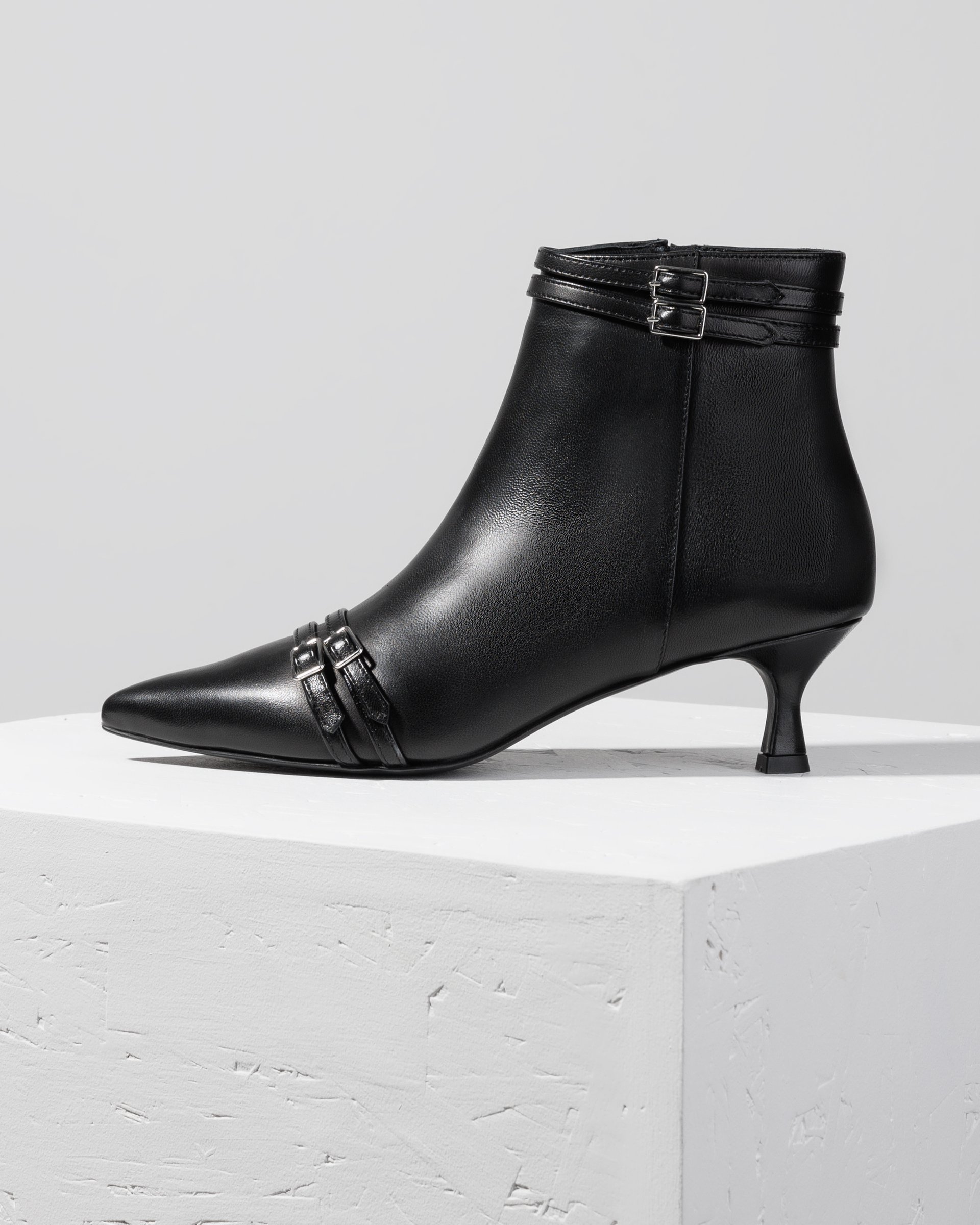 Черные кожаные ботильоны - Main image