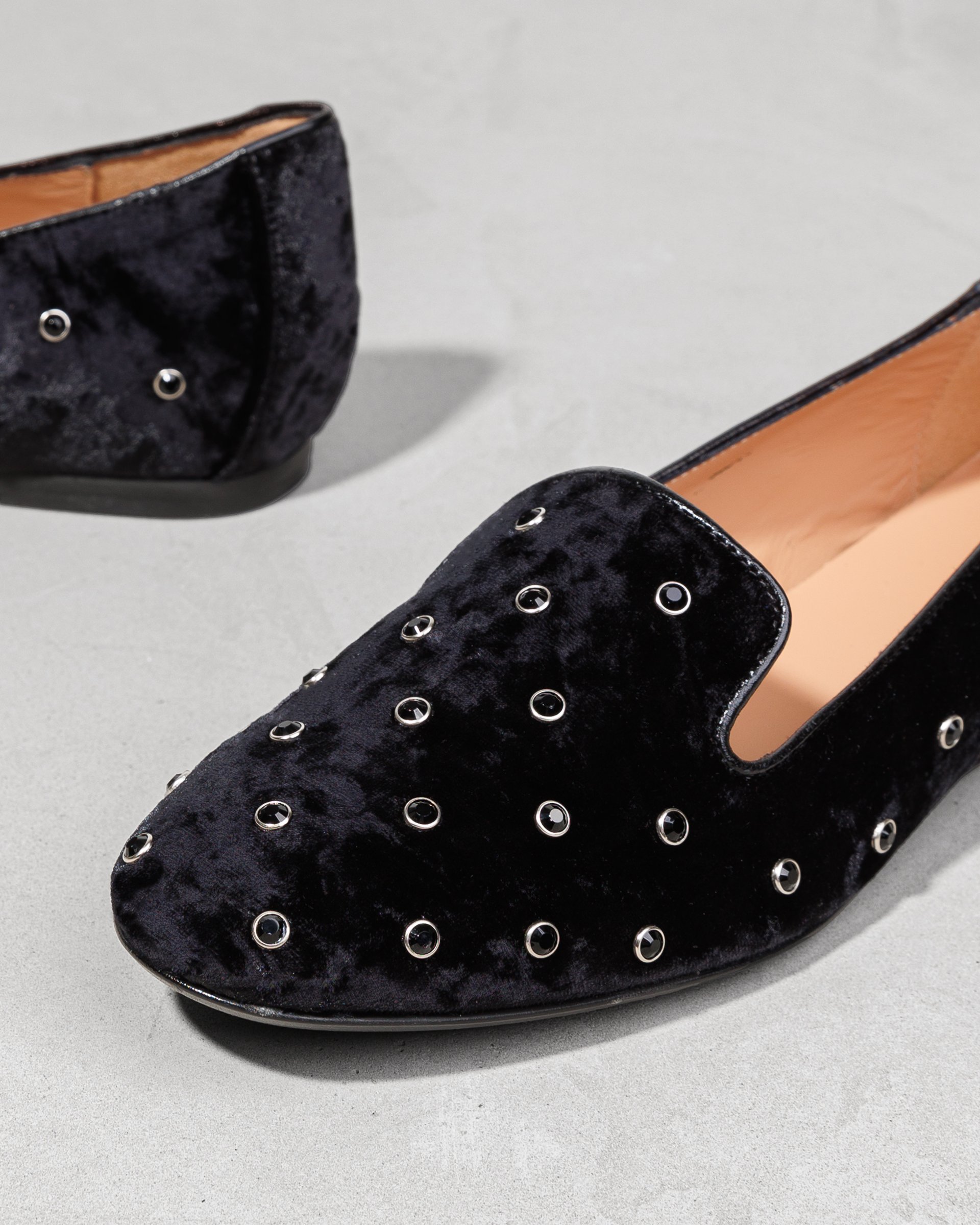 Чёрные мокасины из бархата - Image 4 of 7