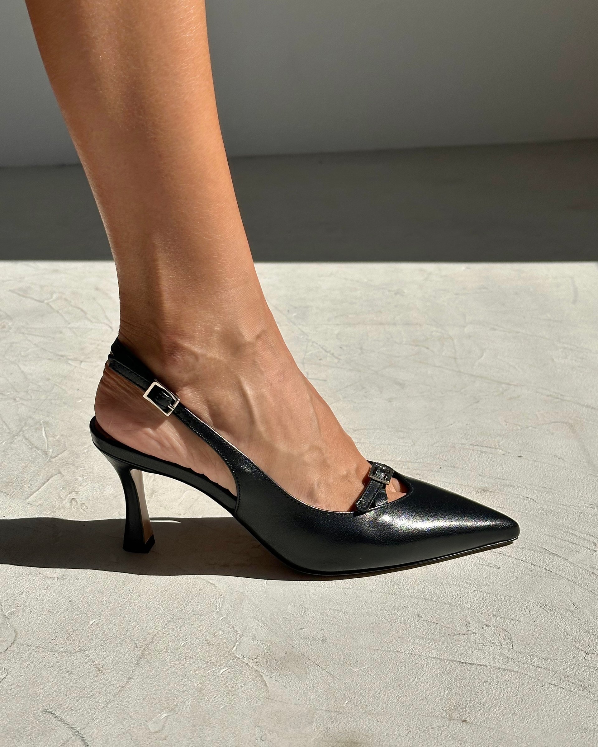 Чёрные кожаные туфли на каблуке - Image 5 of 5