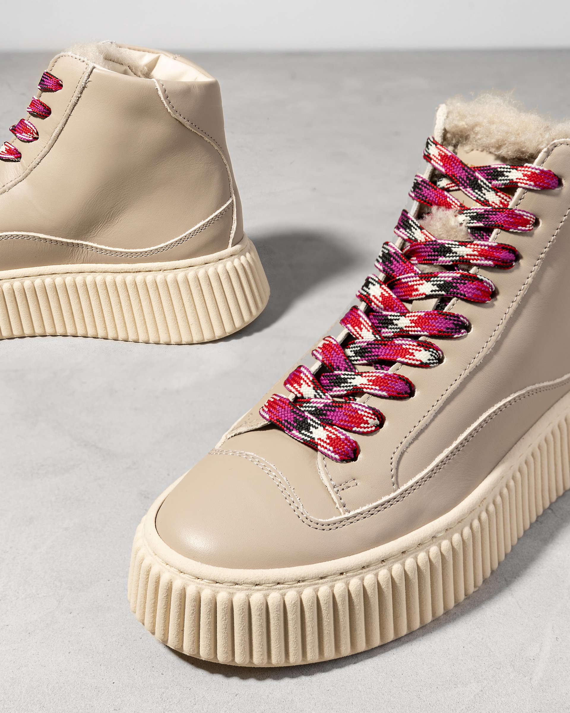 Утепленные кеды из натуральной кожи кремового цвета - Image 4 of 4