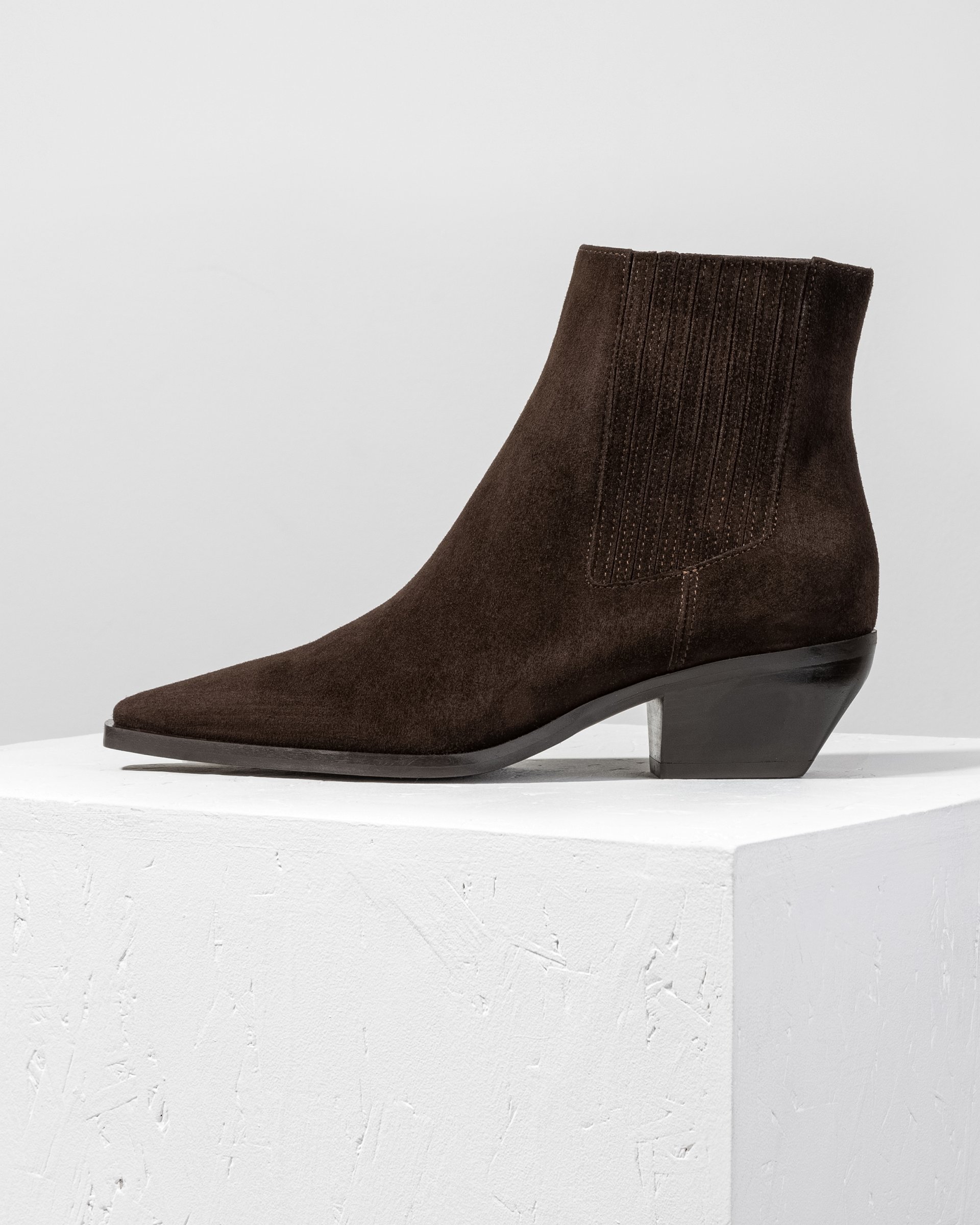 Темно-коричневые замшевые ботильоны - Main image