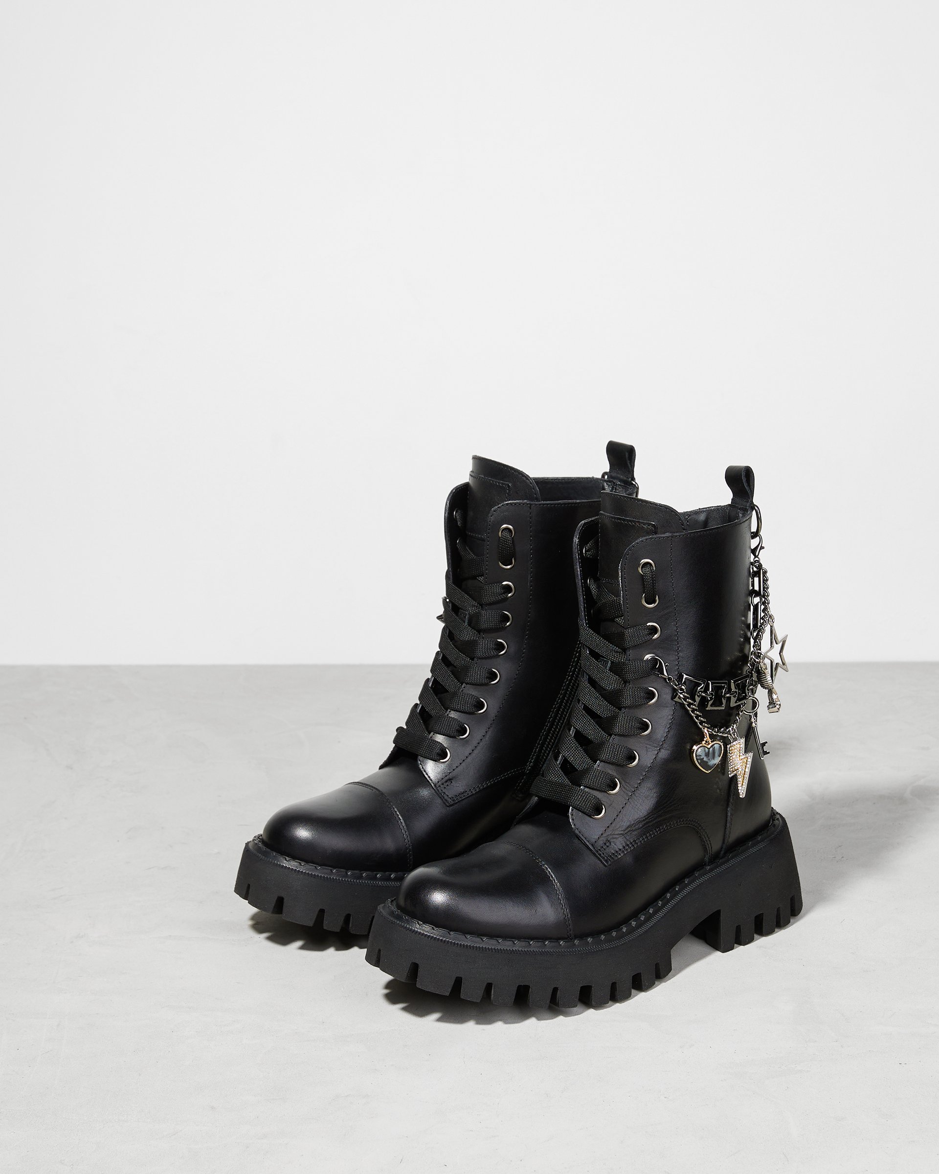 Черные ботинки из натуральной кожи с декором - Image 2 of 6