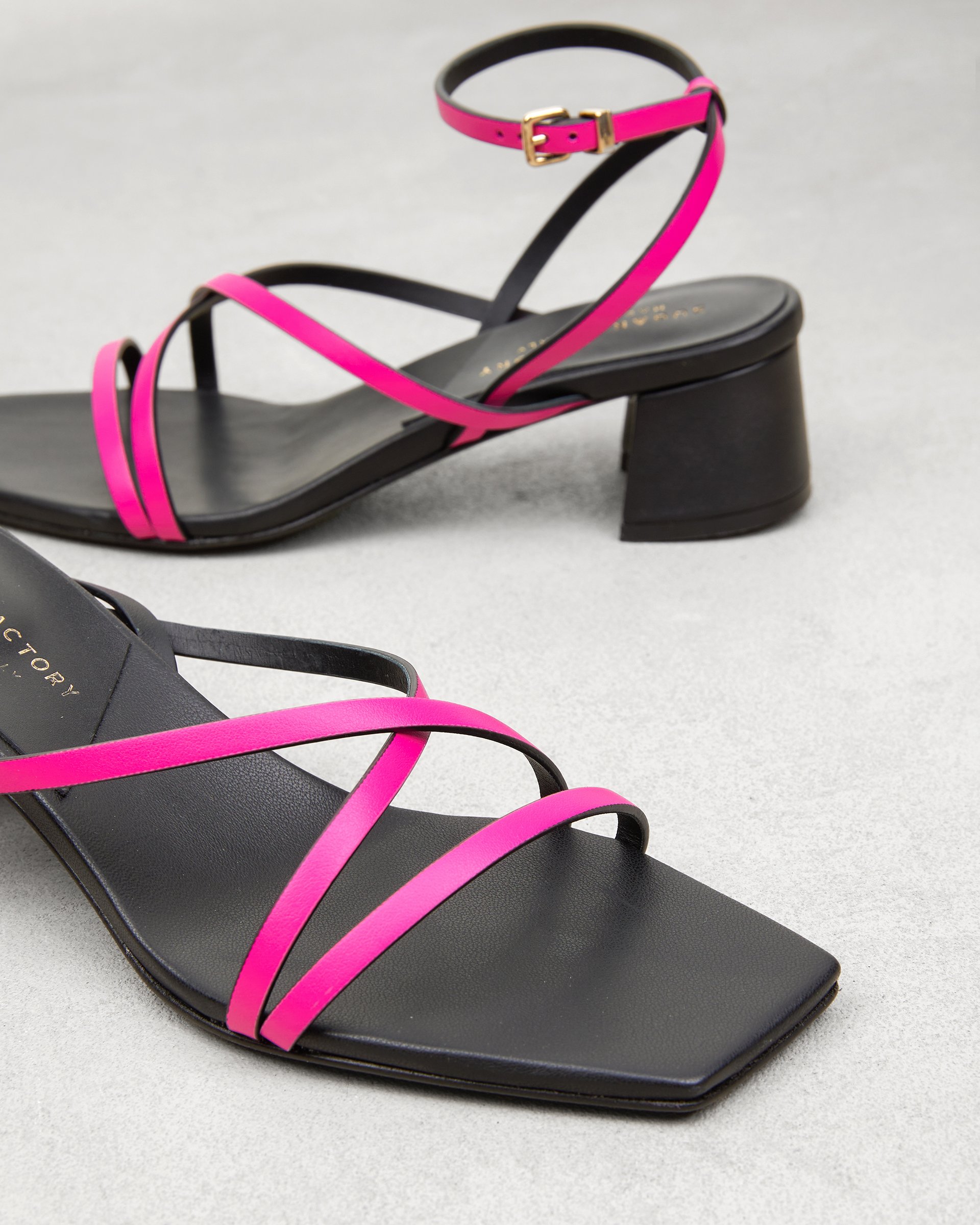 Розовые кожаные босоножки - Image 4 of 4