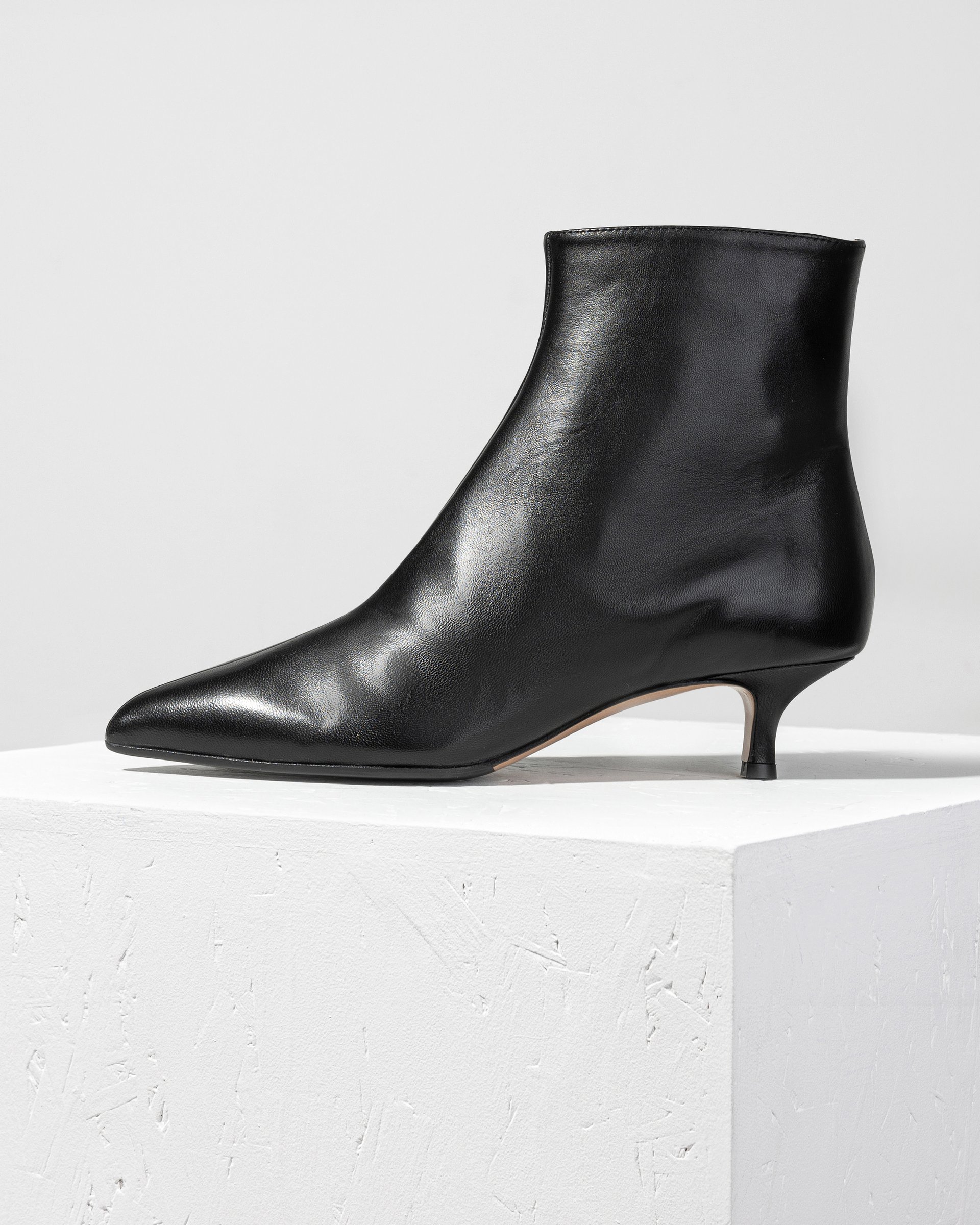 Черные кожаные ботильоны - Main image