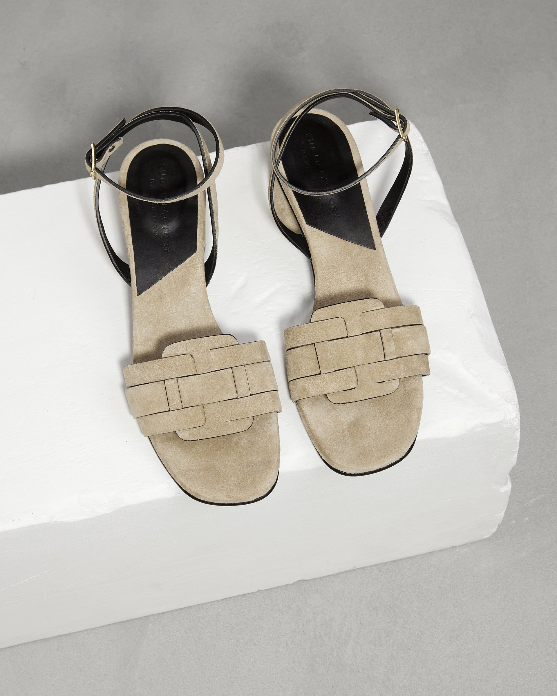 Серо-бежевые замшевые босоножки - Image 2 of 6