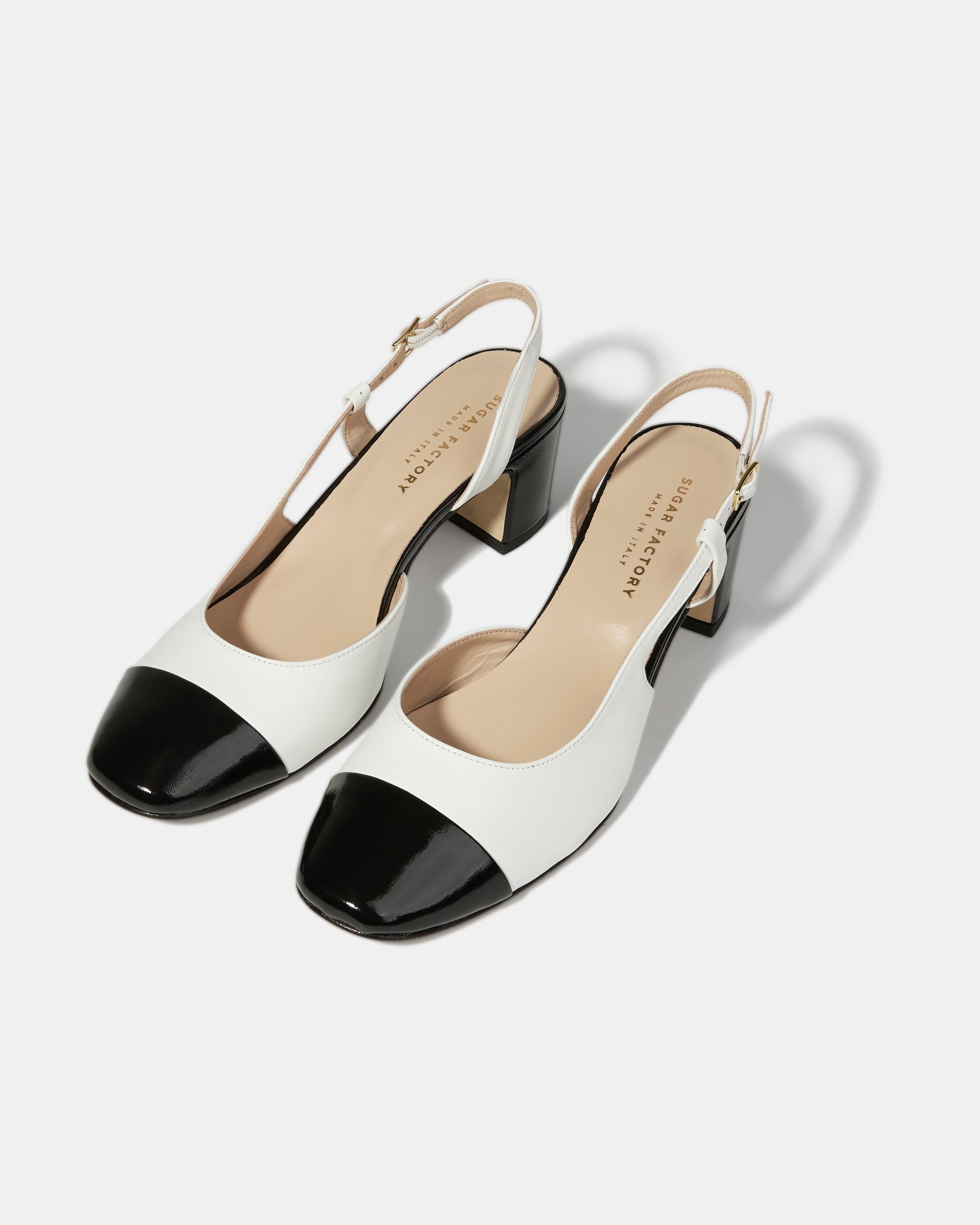 Белые кожаные туфли-слингбэк с черным лаковым носочком  - Image 3 of 5