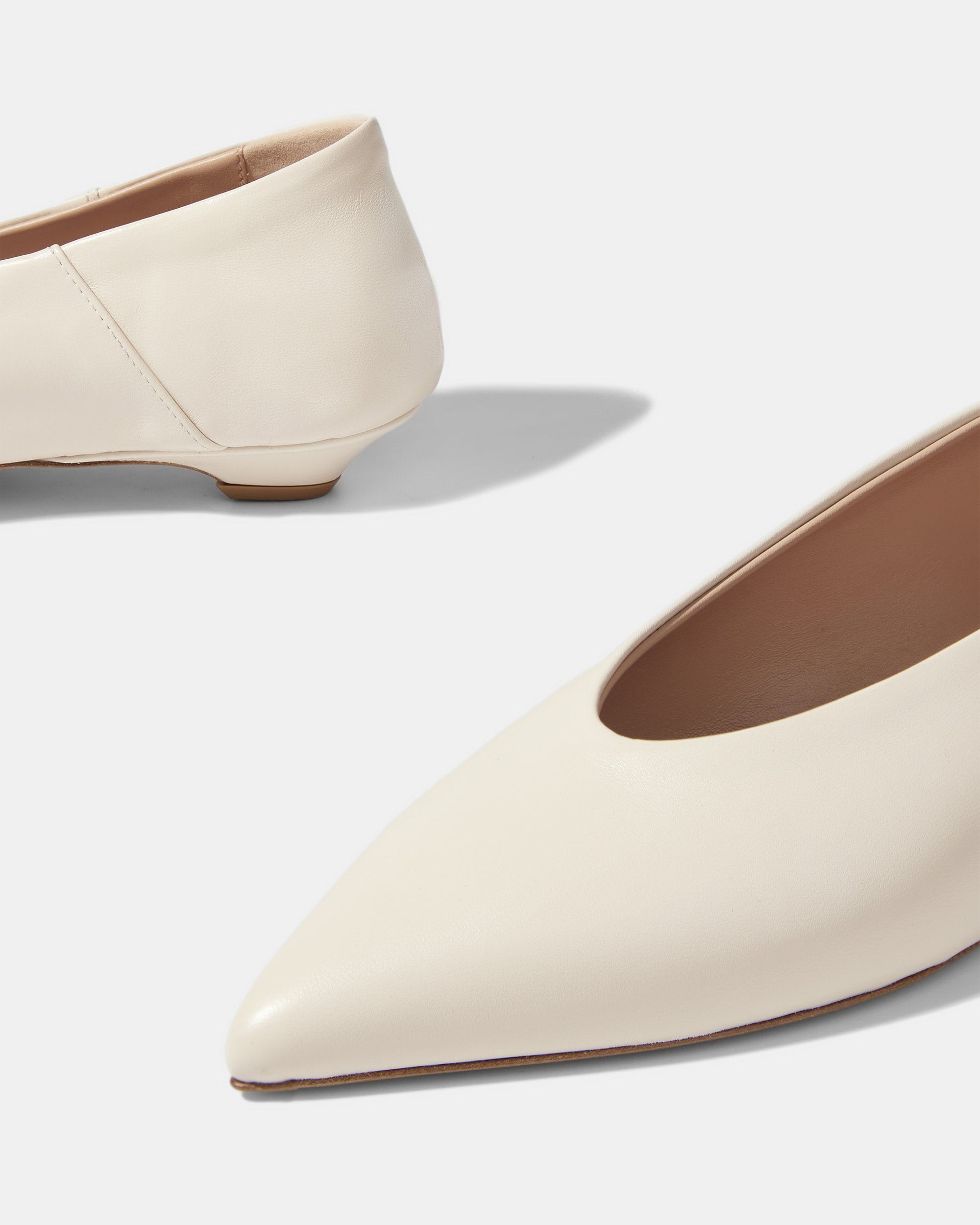 Белые туфли на низком каблуке из натуральной кожи - Image 5 of 5