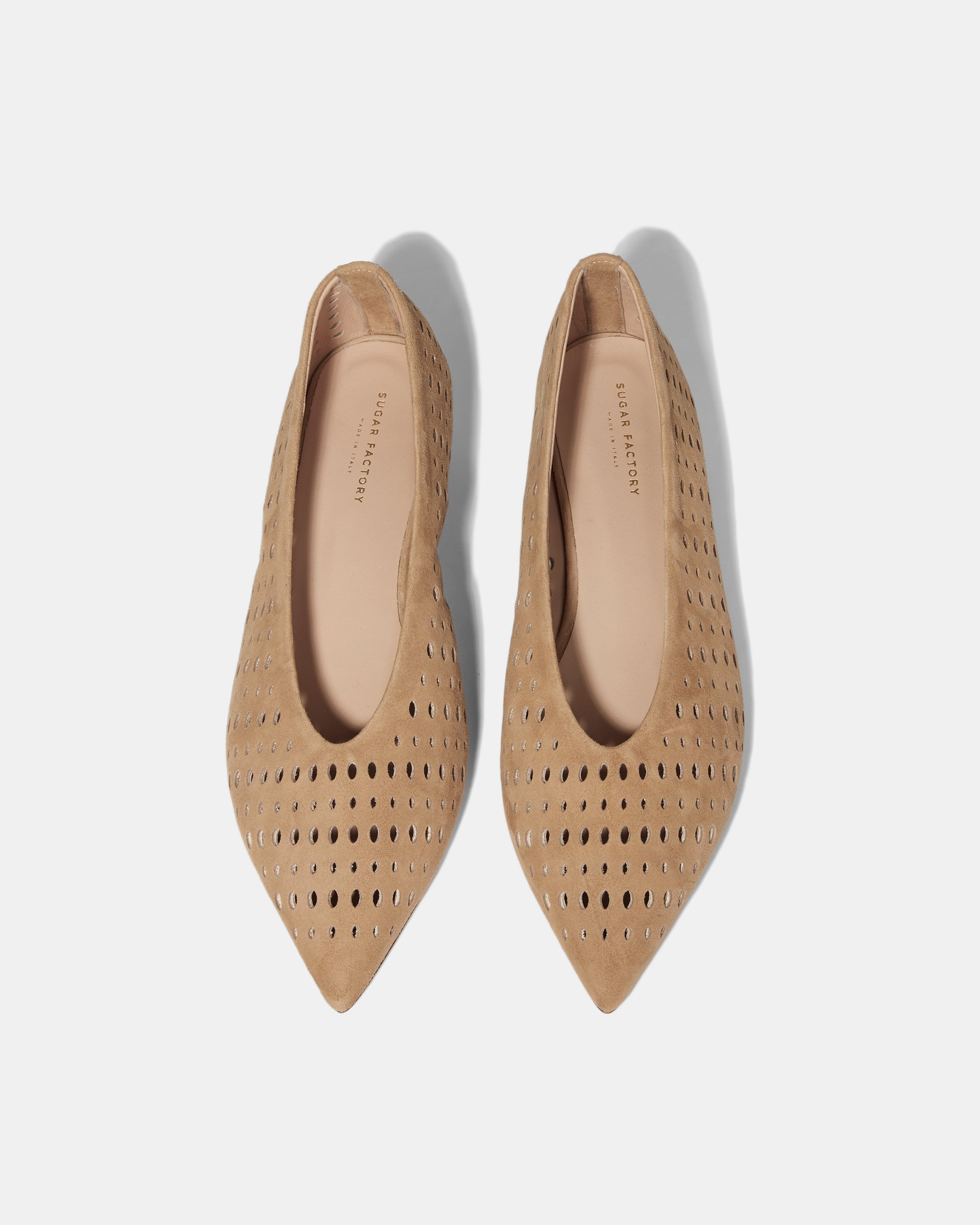 Бежевые замшевые туфли с перфорацией - Image 4 of 5