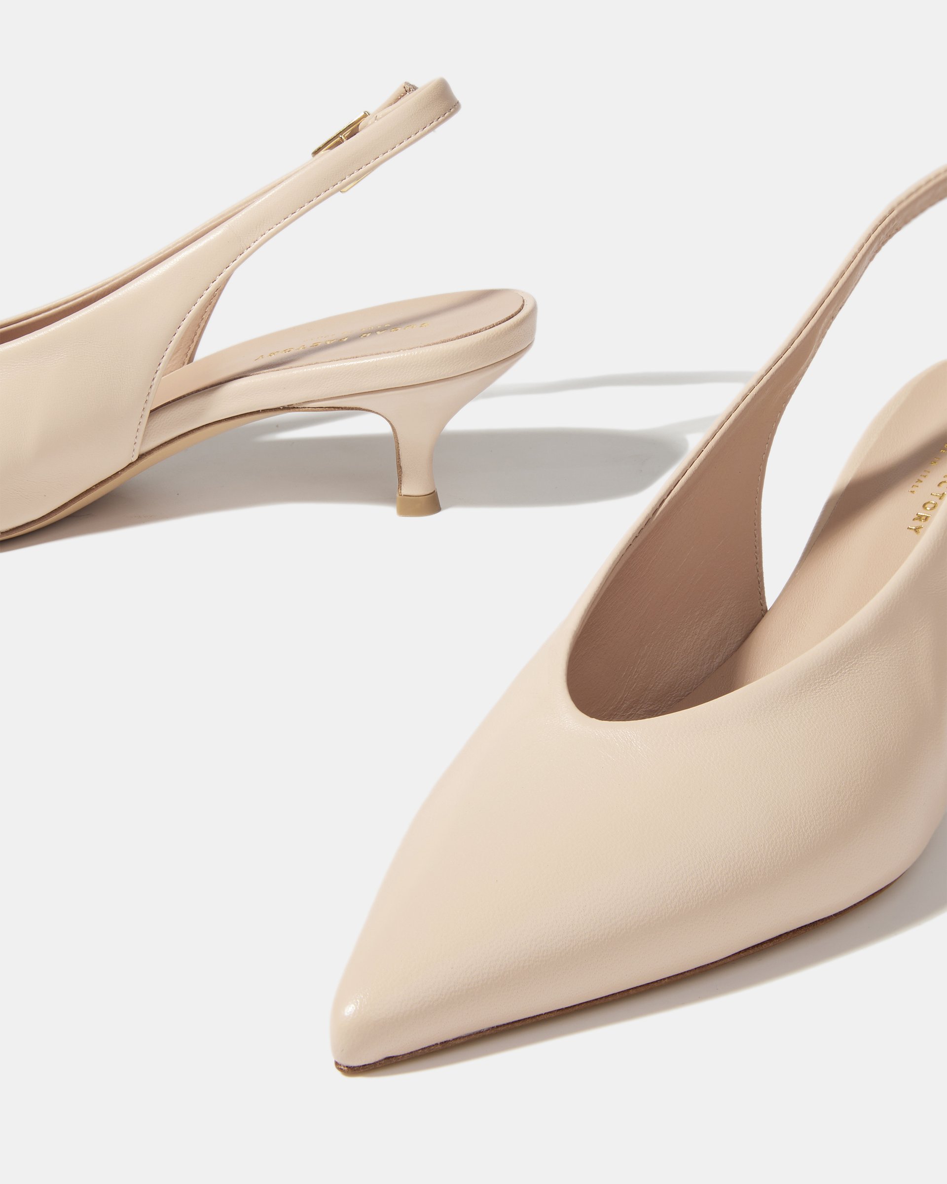 Бежевые туфли на малом каблуке из натуральной кожи - Image 5 of 5