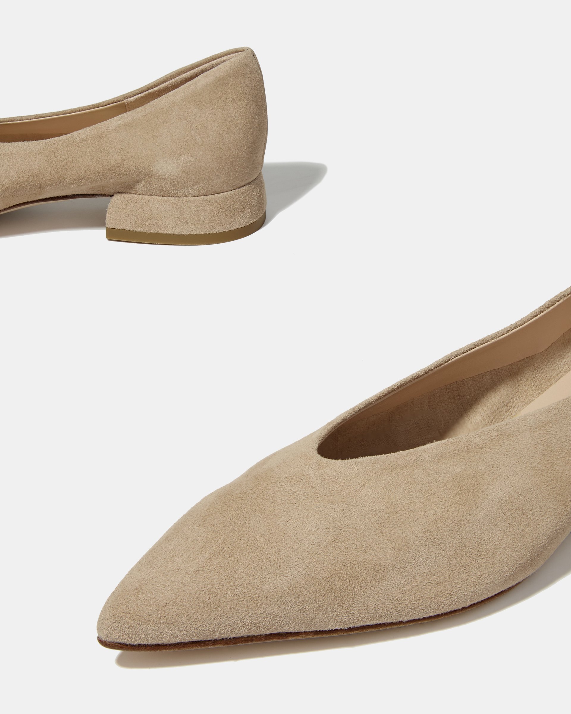 Бежевые замшевые туфли на низком каблуке с острым носом - Image 4 of 5