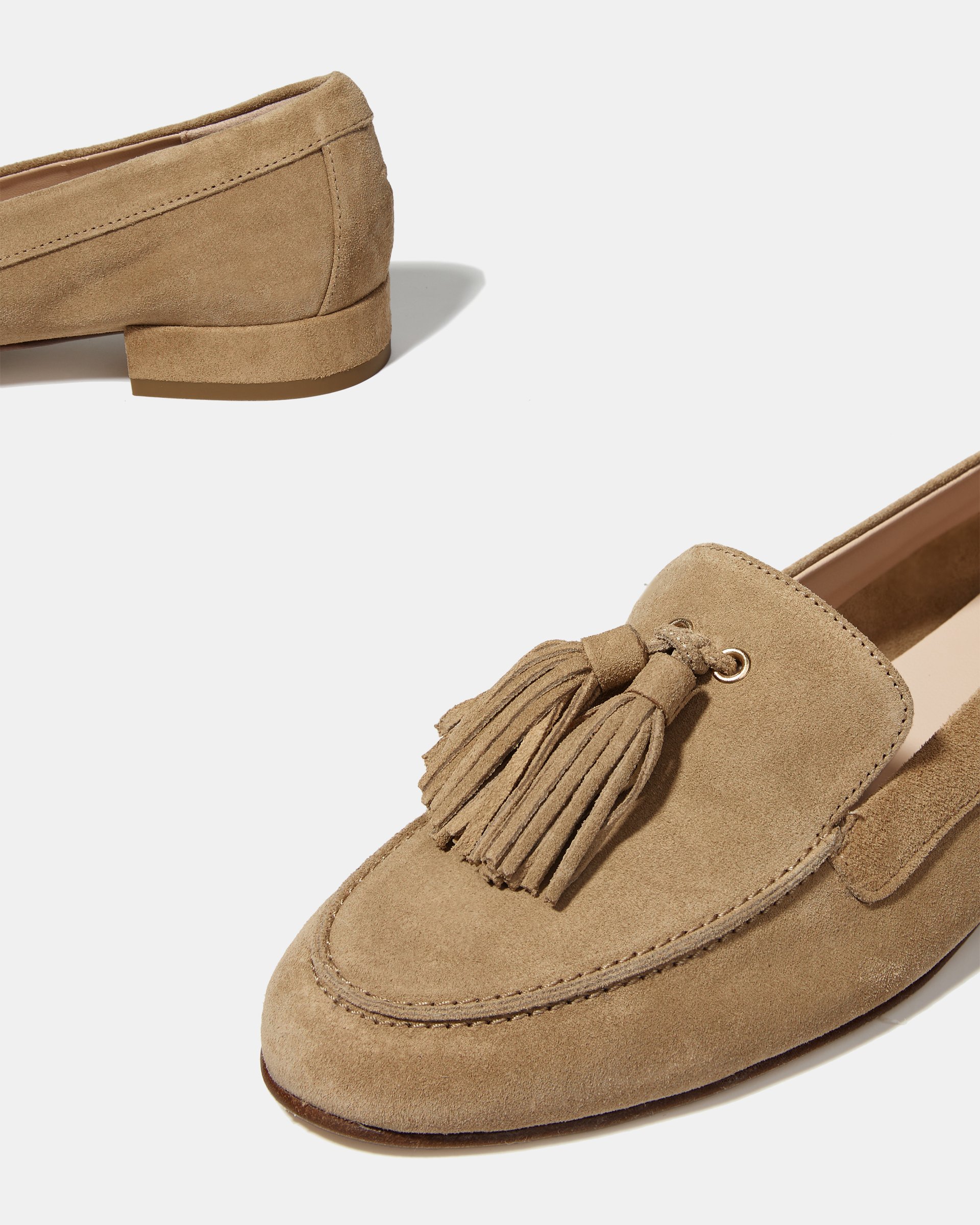 Бежевые замшевые лоферы с декоративными кисточками - Image 4 of 5