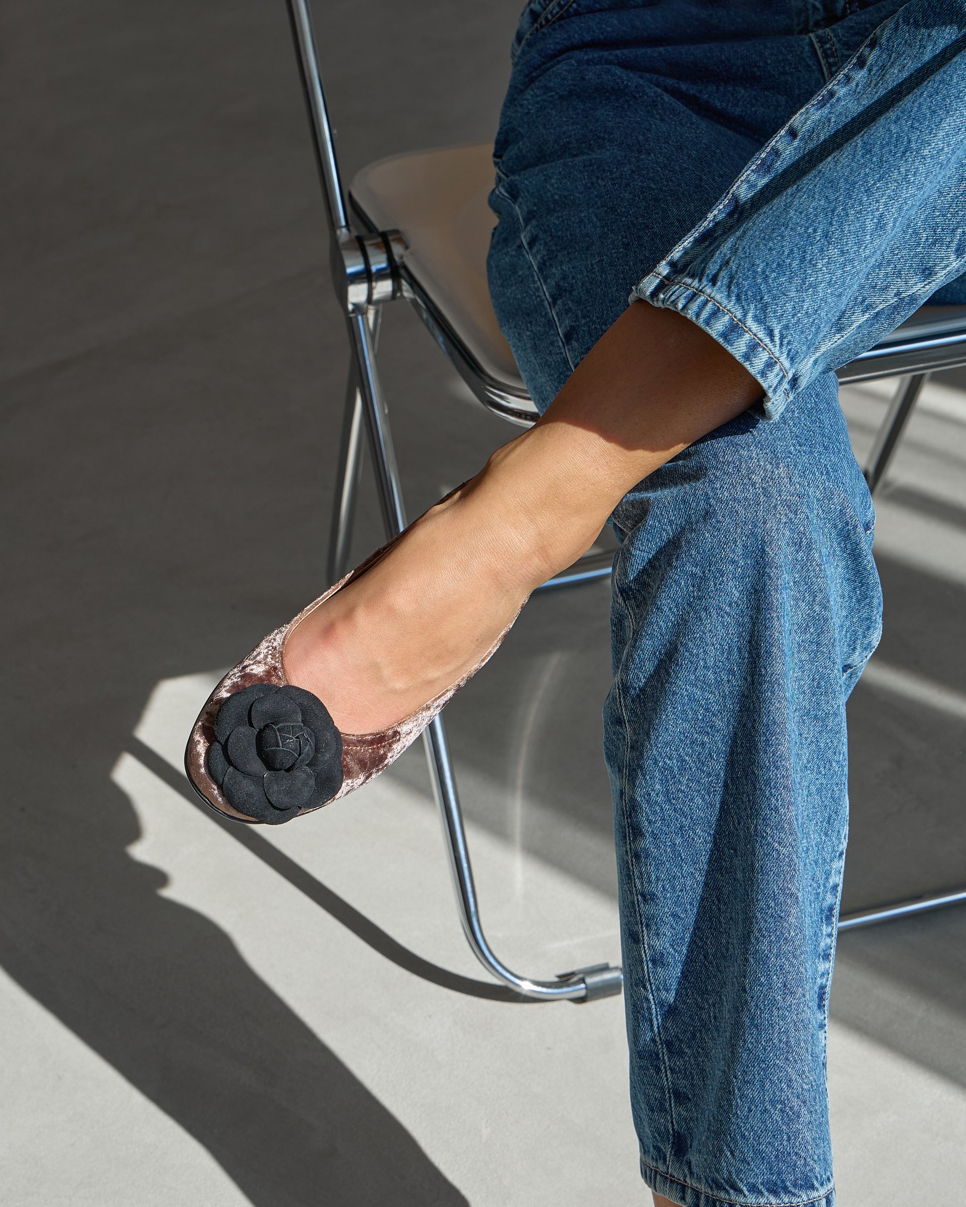 Бежевые балетки с цветочным декором - Image 7 of 7