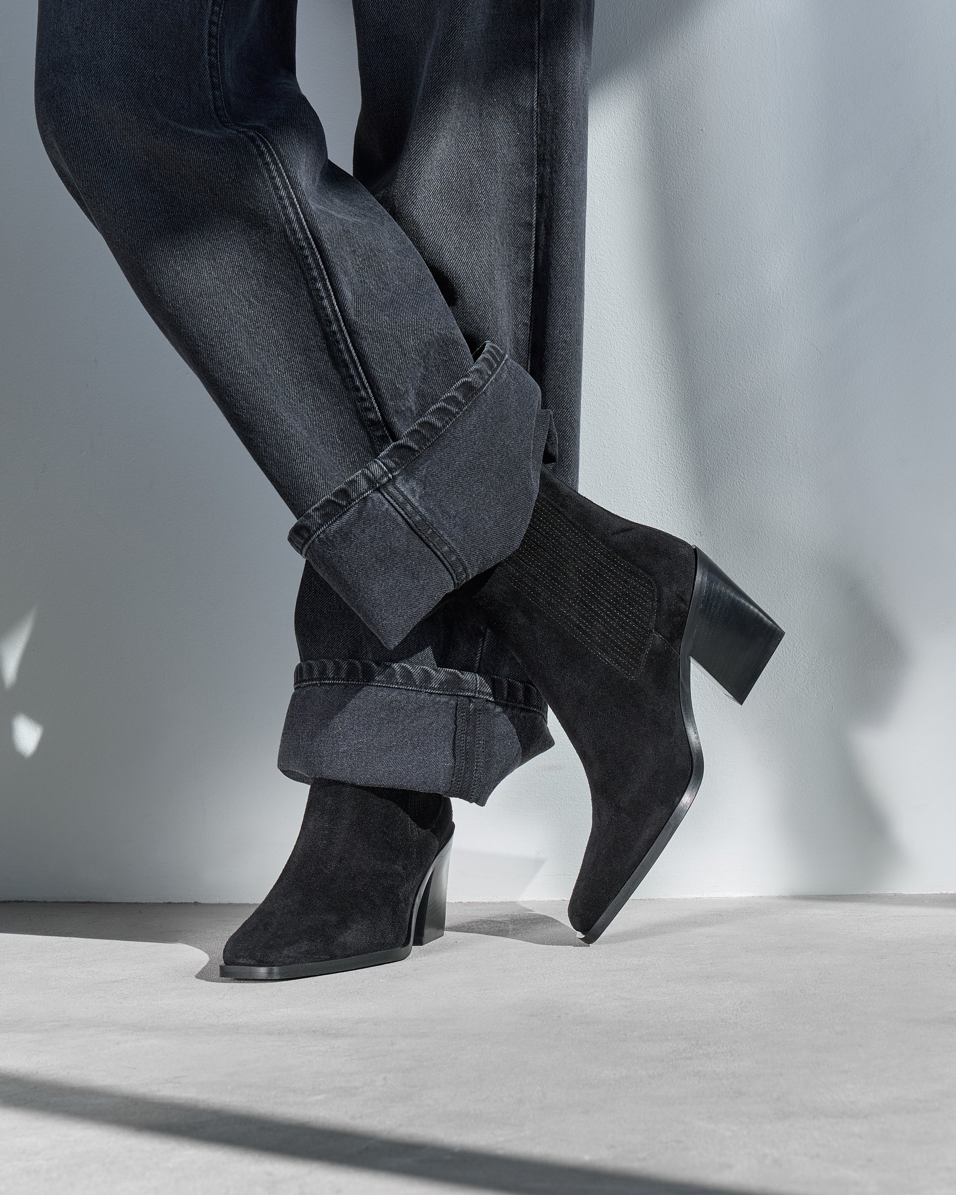 Черные замшевые ботинки - Image 6 of 8