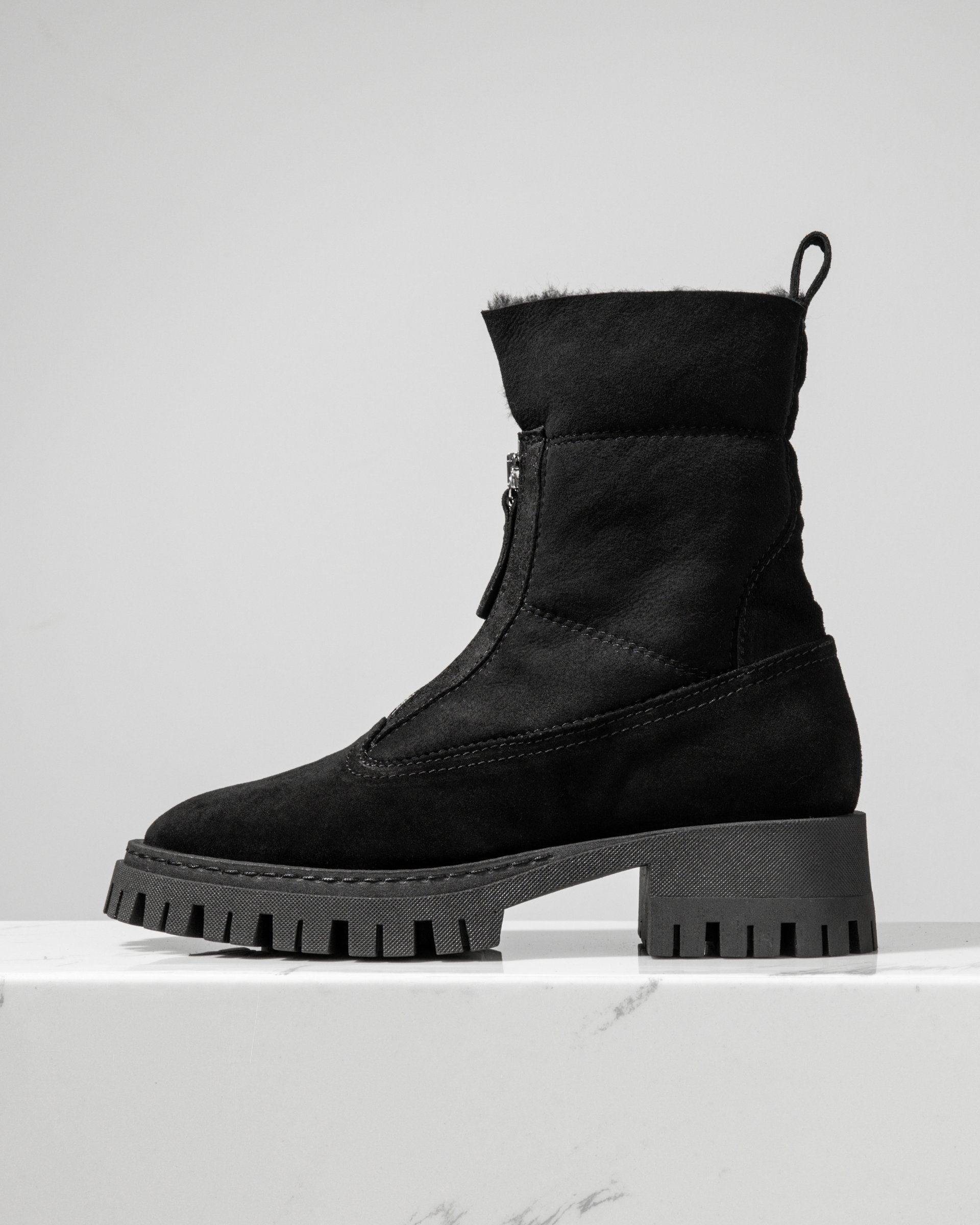 Чёрные замшевые зимние ботинки - Main image